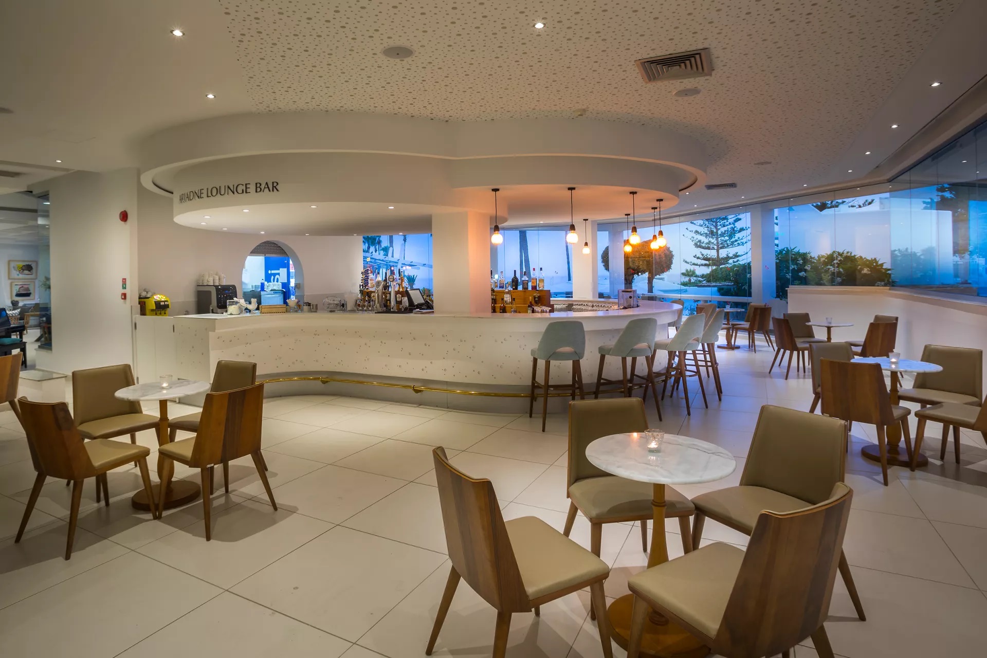 Leonardo Plaza Cypria Maris Beach Hotel & Spa-Lounge bar.jpg