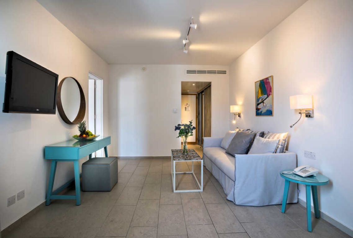 Leonardo Plaza Cypria Maris Beach Hotel & Spa-Premium suite.jpg