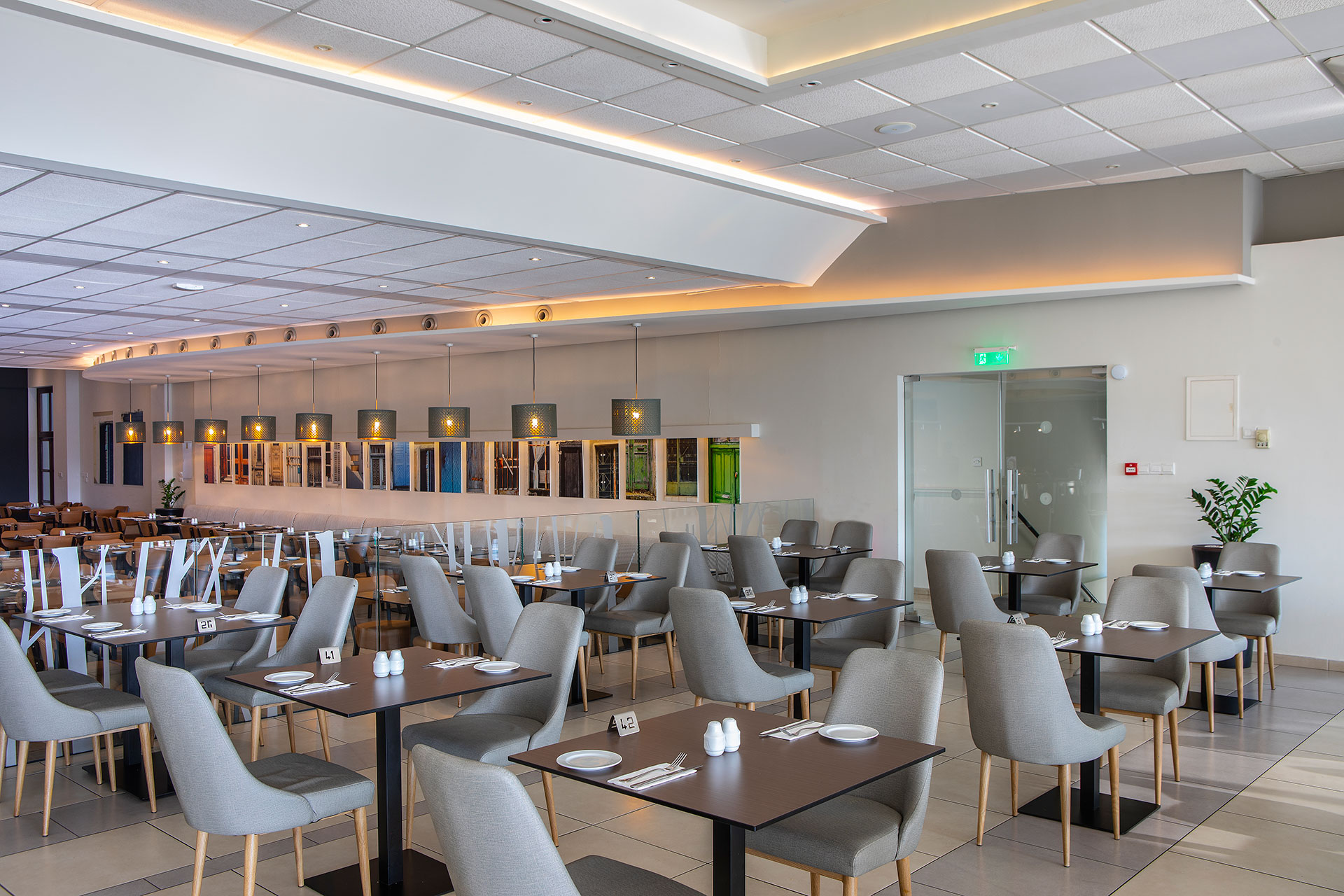 Mayfair Hotel-Restoran.jpg