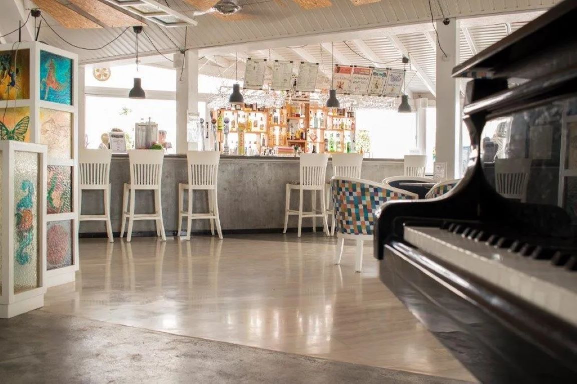 Hotel Nereus-Lobby bar.jpg
