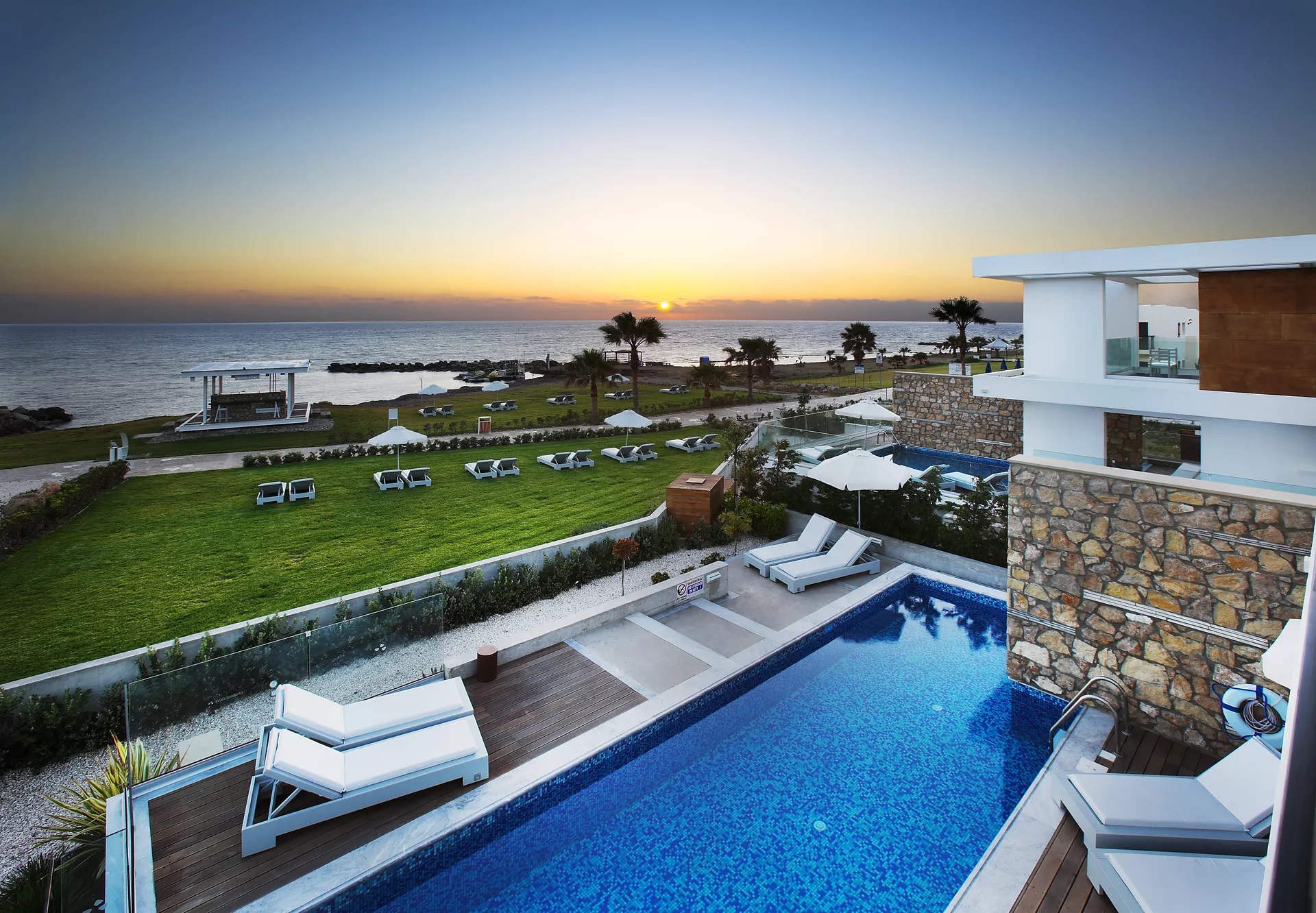 Paradise Cove Luxurious Beach Villas-Cyan vila.jpg