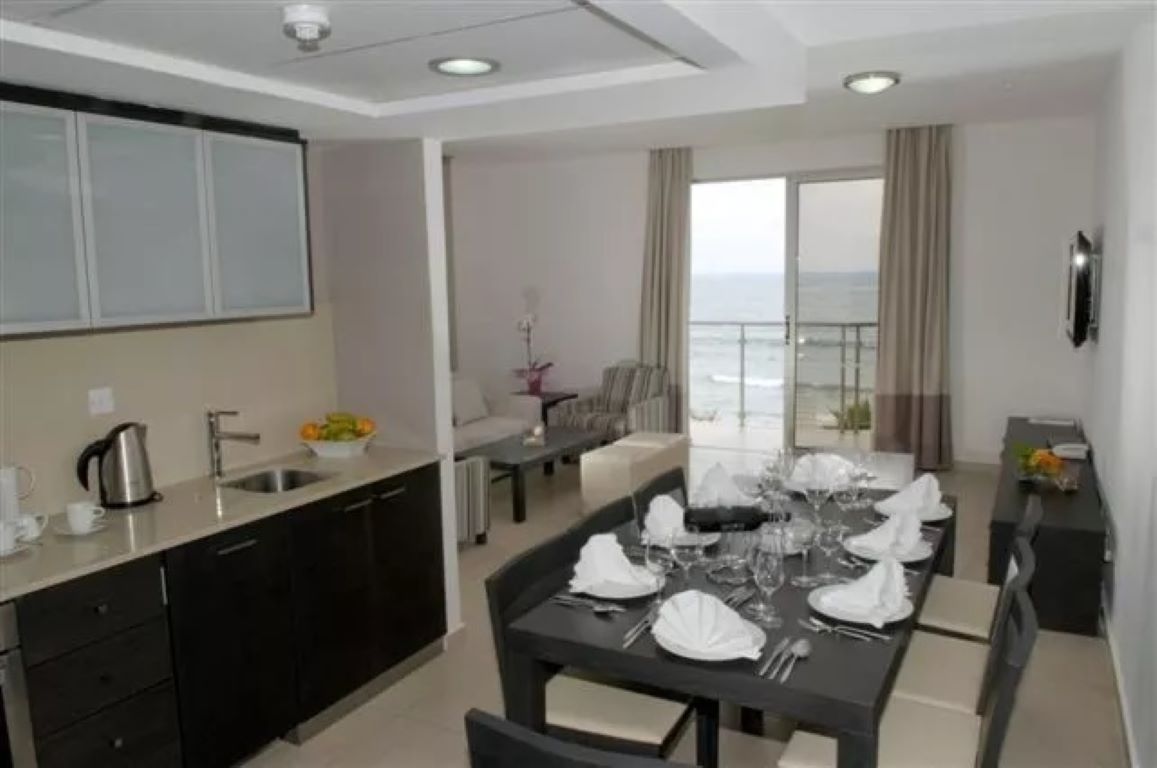 Capital Coast Resort & Spa-Dvosoban suite.jpg