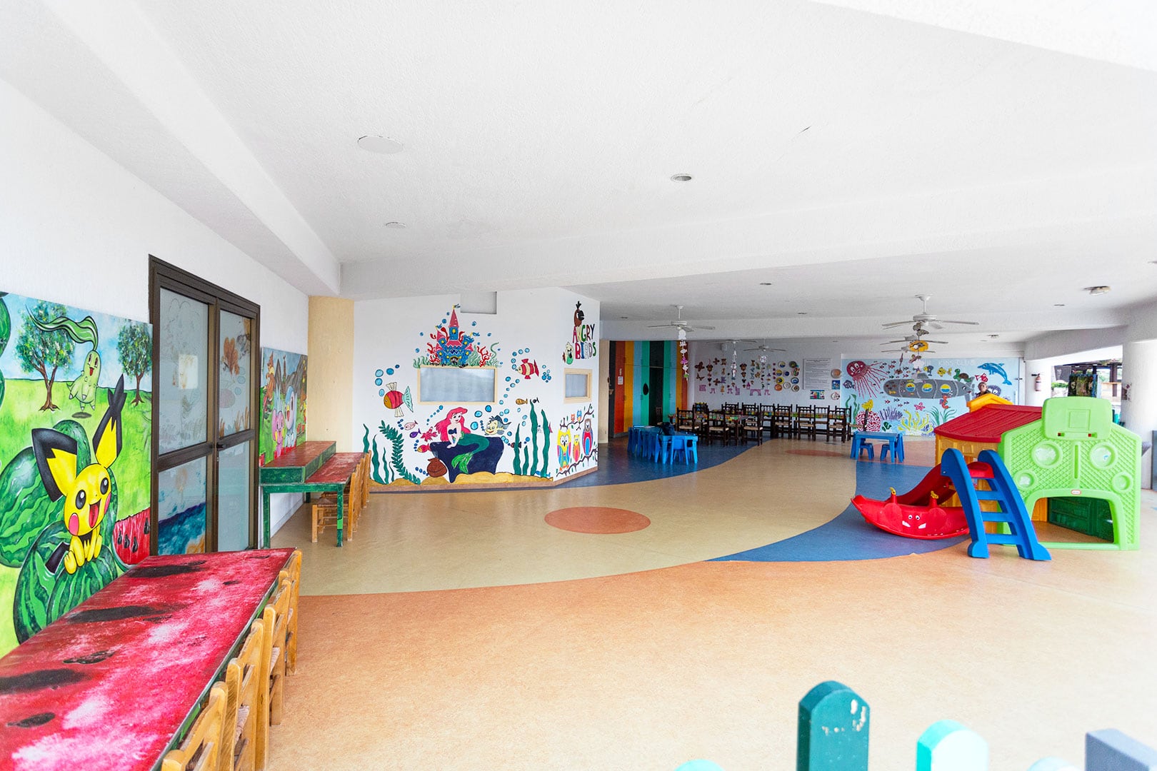 Coral Beach Hotel & Resort-Deciji klub.jpg