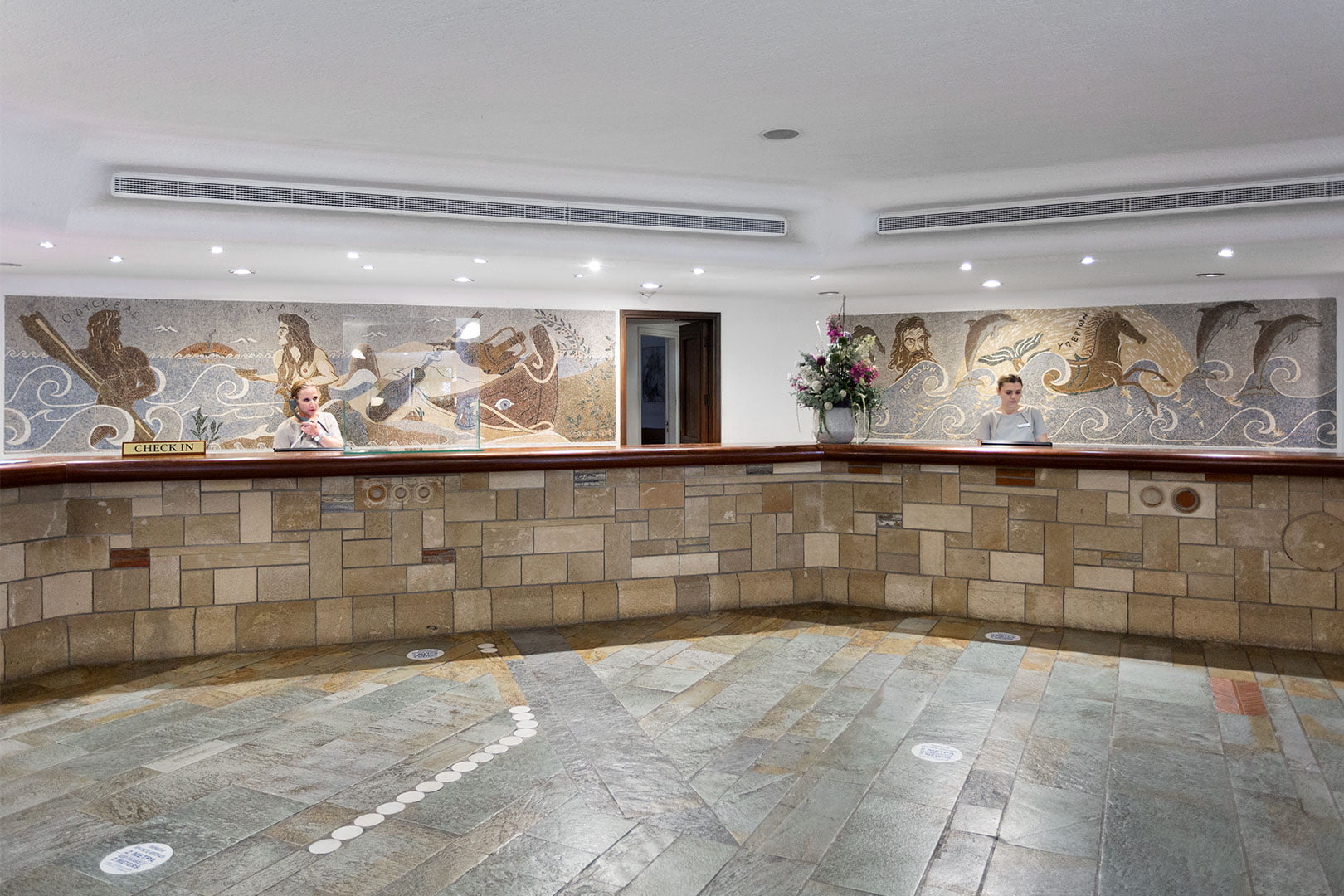 Coral Beach Hotel & Resort-Recepcija.jpg