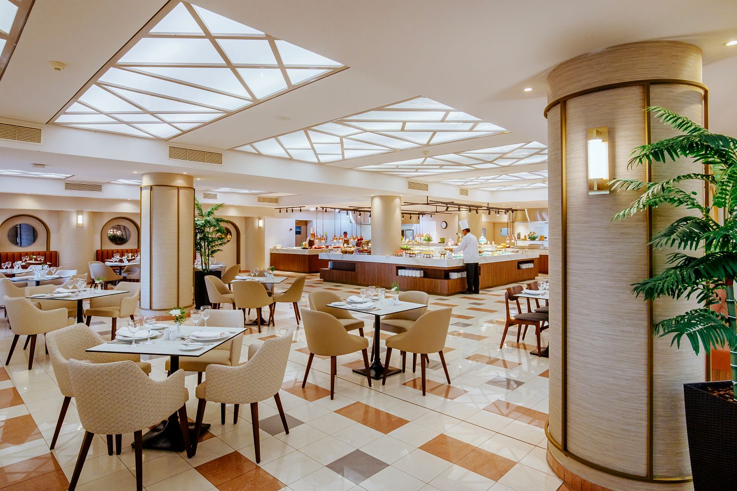 Louis Ledra Beach-Glavni restoran.jpg