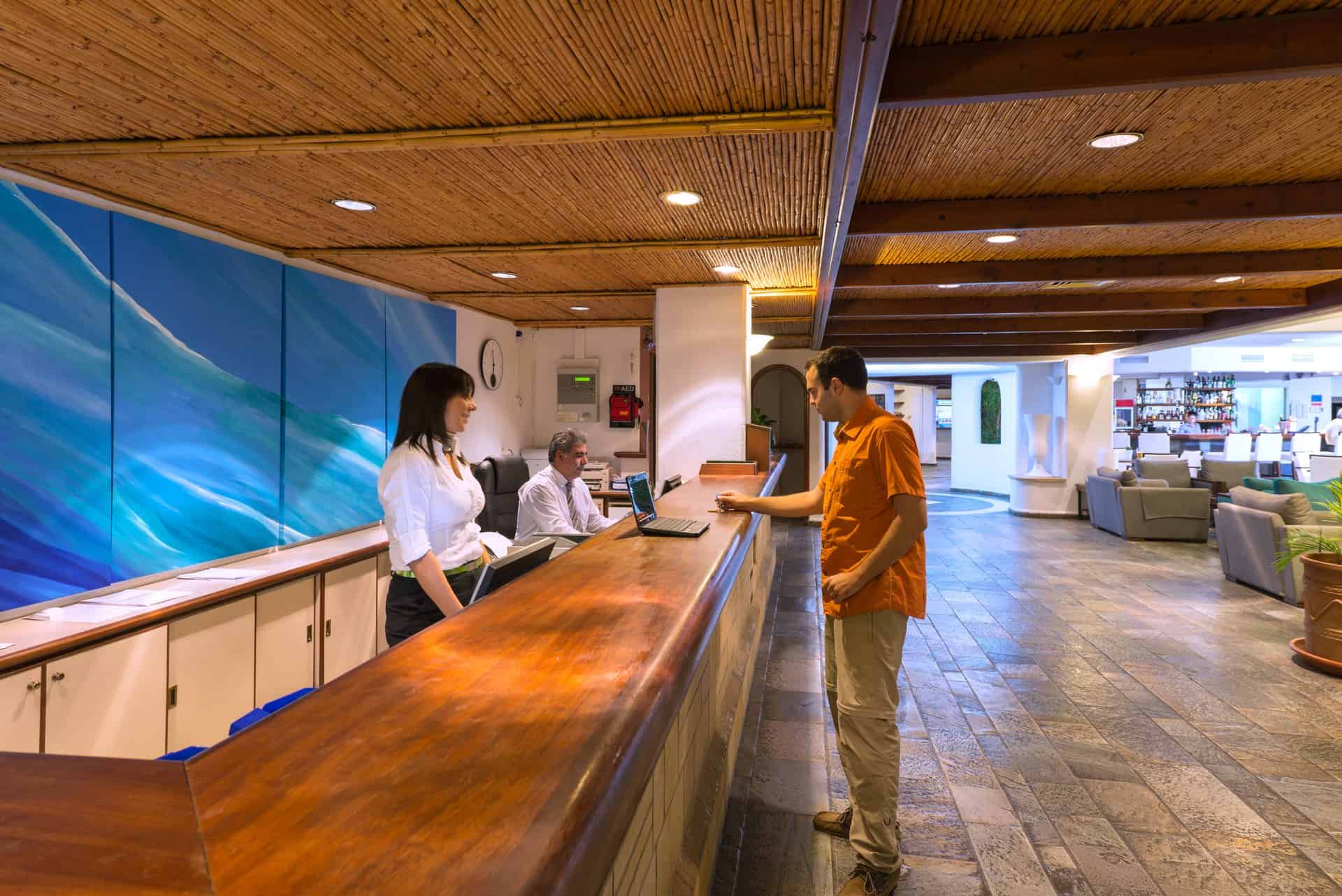 Paphos Gardens Holiday Resort Hotel-Recepcija.jpg