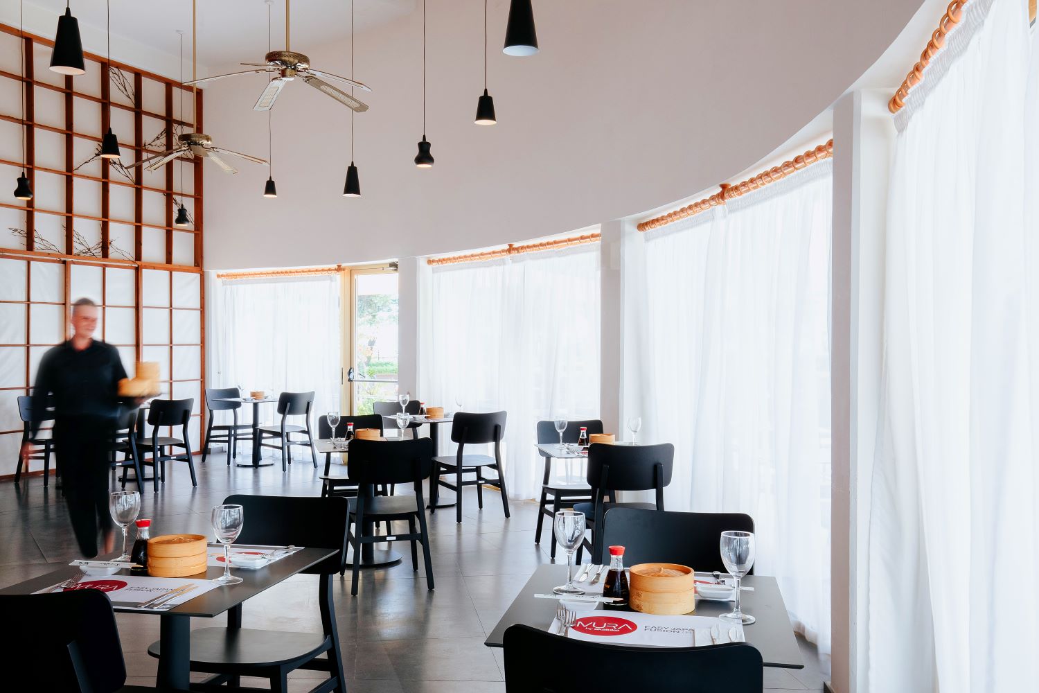Louis Imperial Beach Hotel-Japanski restoran.jpg