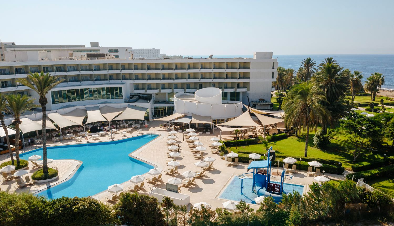 Louis Imperial Beach-Hotel spolja.jpg