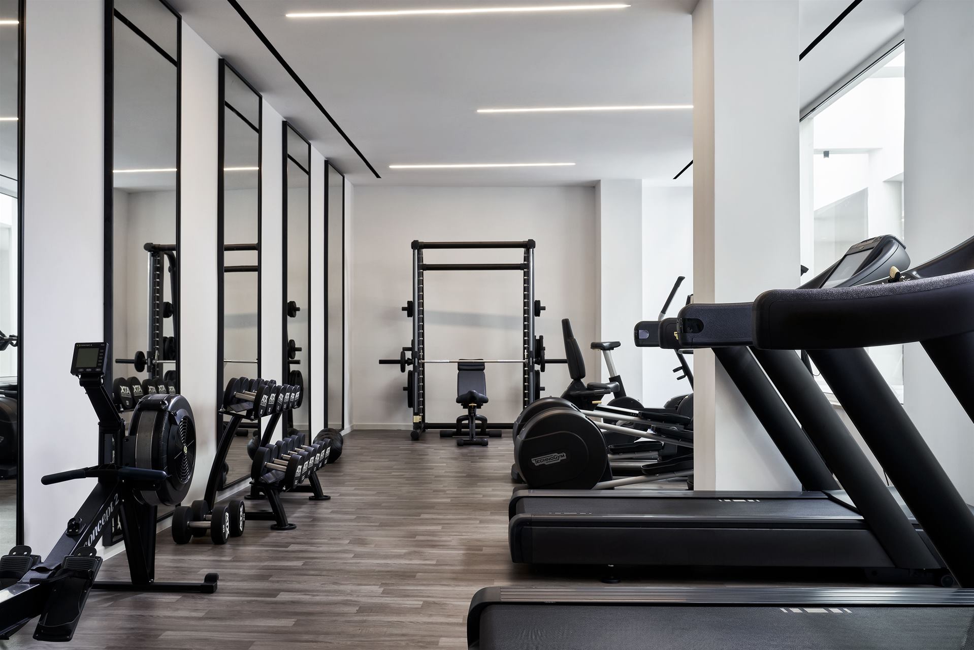 Hotel Atlantica Mare VIllage Paphos-Fitnes.jpg