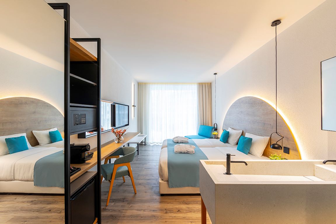 Flamingo Paradise Beach Hotel-Junior suite.jpg