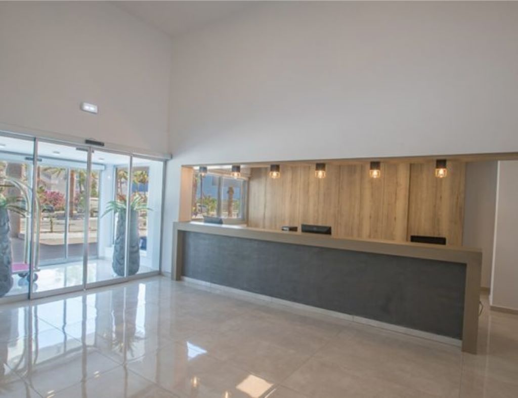 Bohemian Gardens Hotel Paralimni-Recepcija.jpg