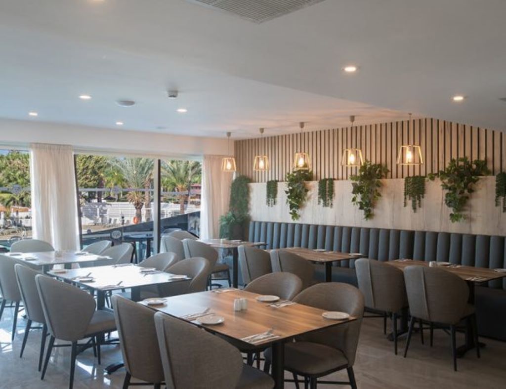 Hotel Bohemian Gardens Paralimni-Restoran.jpg
