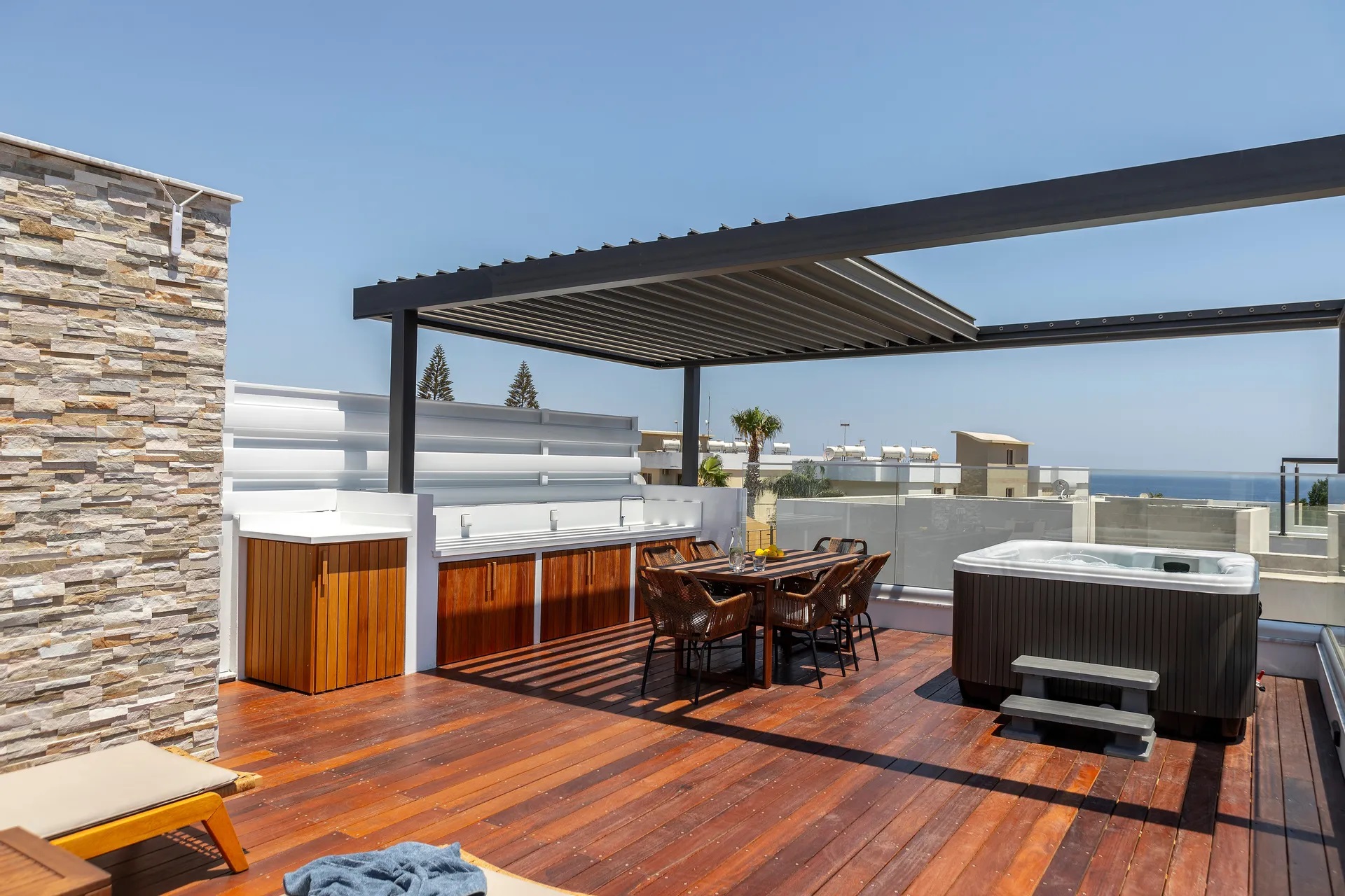 Chris Le Mare Gold Luxury VIlla-Djakuzi.jpg