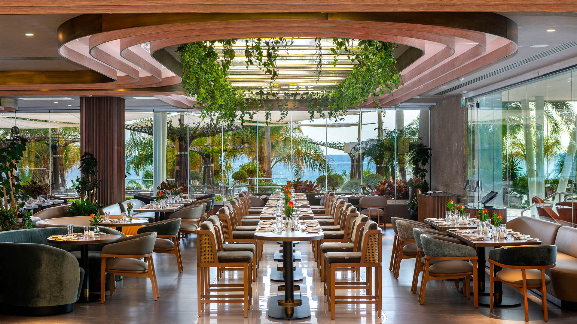 Amathus Beach Hotel Limassol-Glavni restoran.jpg