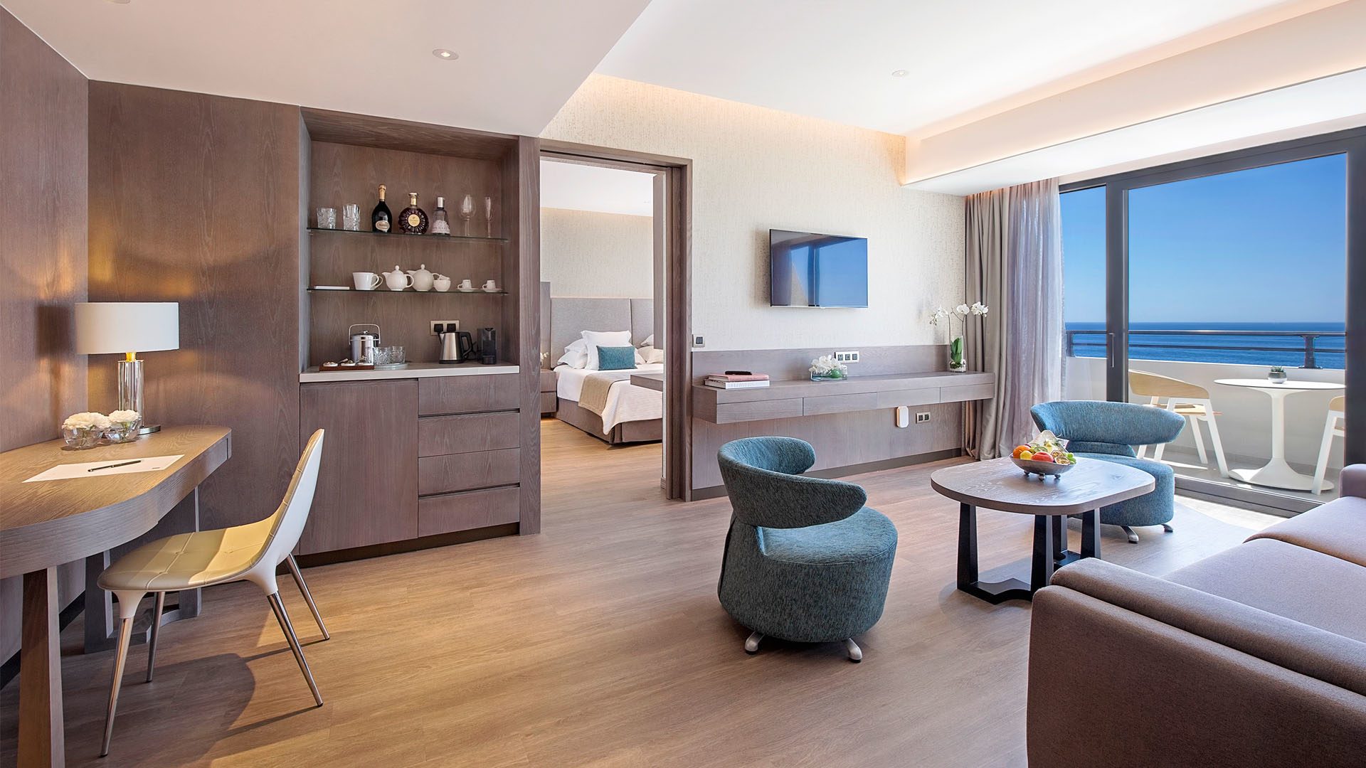 Amathus Beach Hotel Limassol-Luxury suite pogled more.jpg