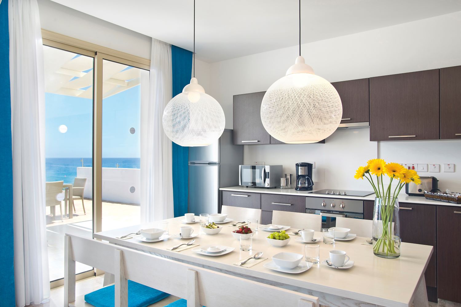 Althea Kalamies Luxury Villas-Cetvorosobna vila kuhinja.jpg