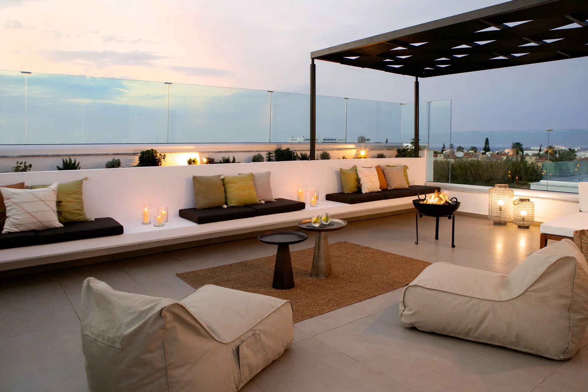 Lora Pearl Luxury Villa-Terasa na krovu.jpg