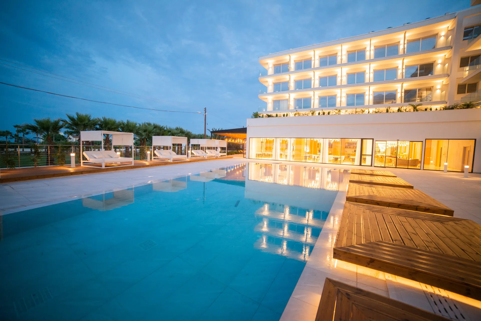 At Herbal Hotel Boutique & Spa-Nocni izgled.jpg