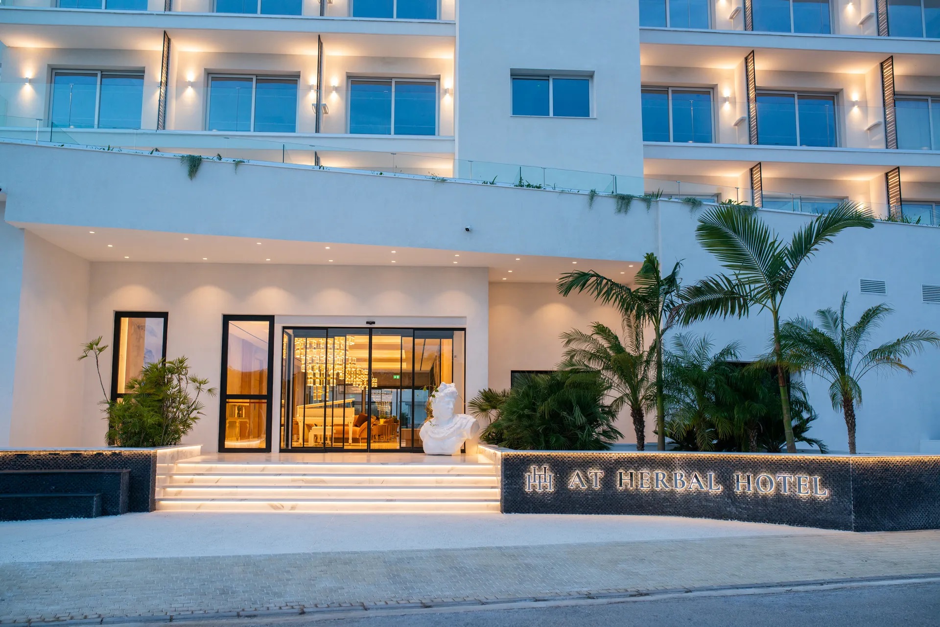 At Herbal Hotel Boutique & Spa-Ulaz u hotel.jpg