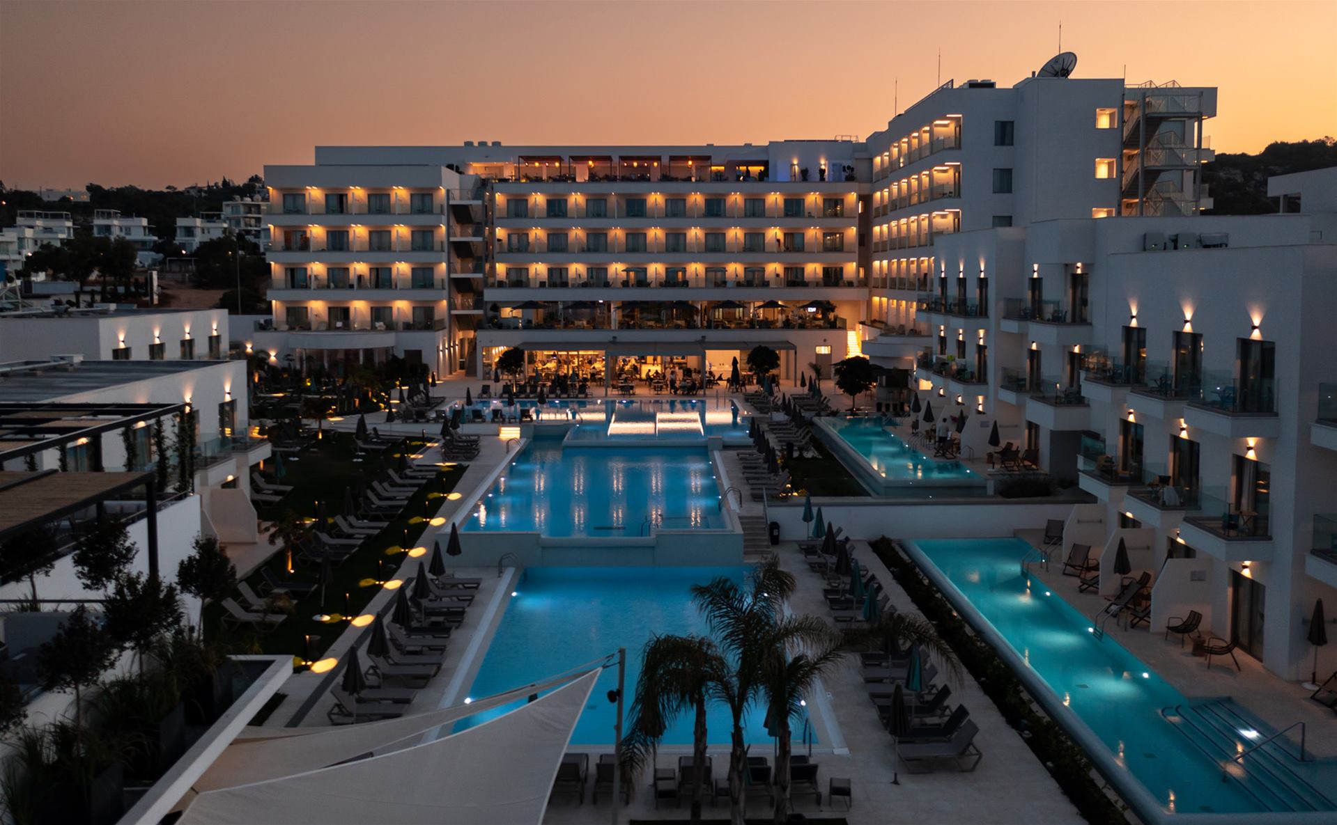 Atlantica Aqua Blue Hotel-Nocni izgled.jpg