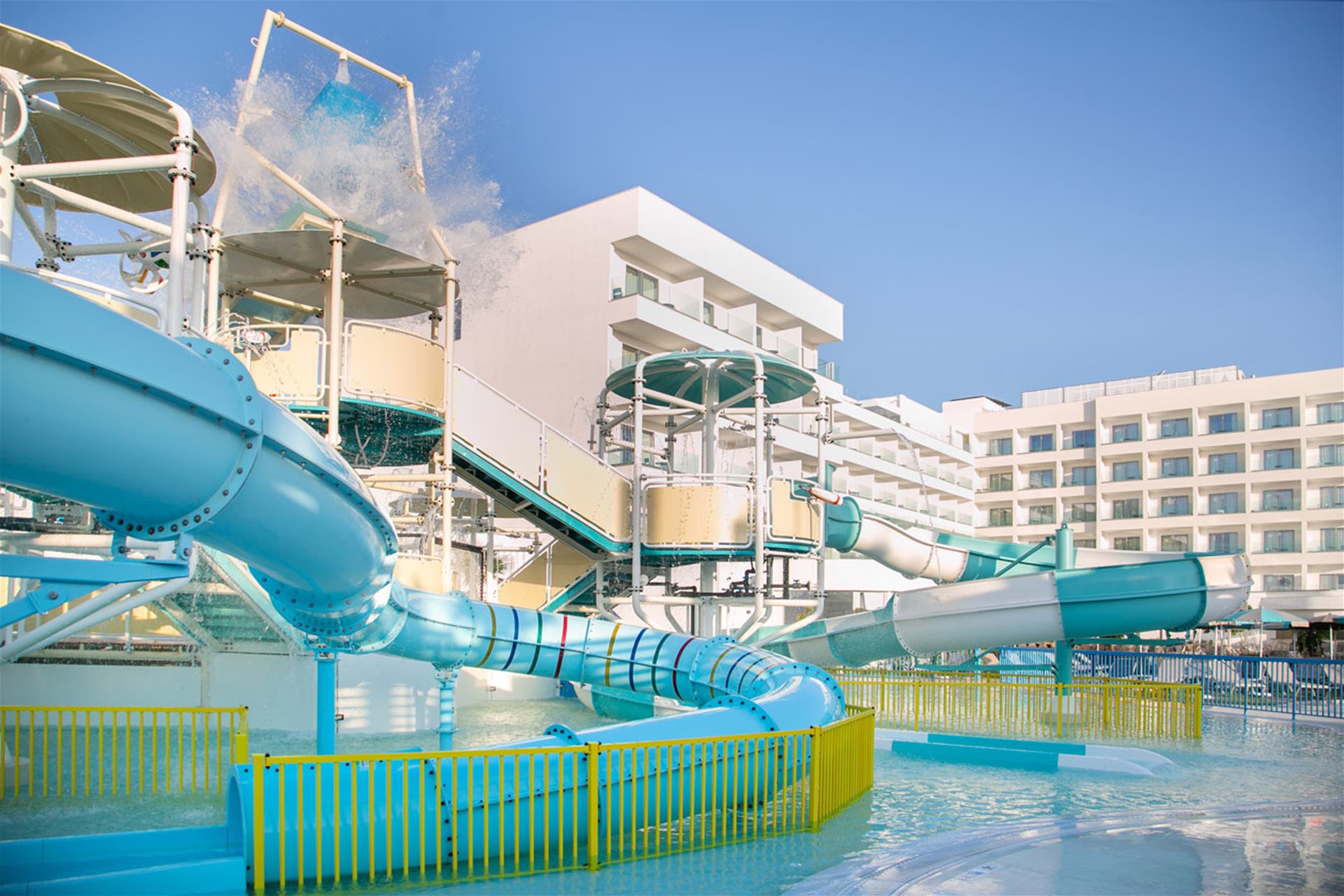 Hotel Atlantica Aqua Blue-Tobogani.jpg