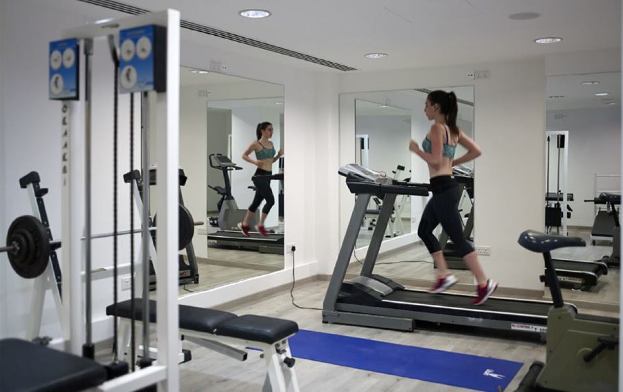 Atlantica Sea Breeze Hotel-Fitnes.jpg