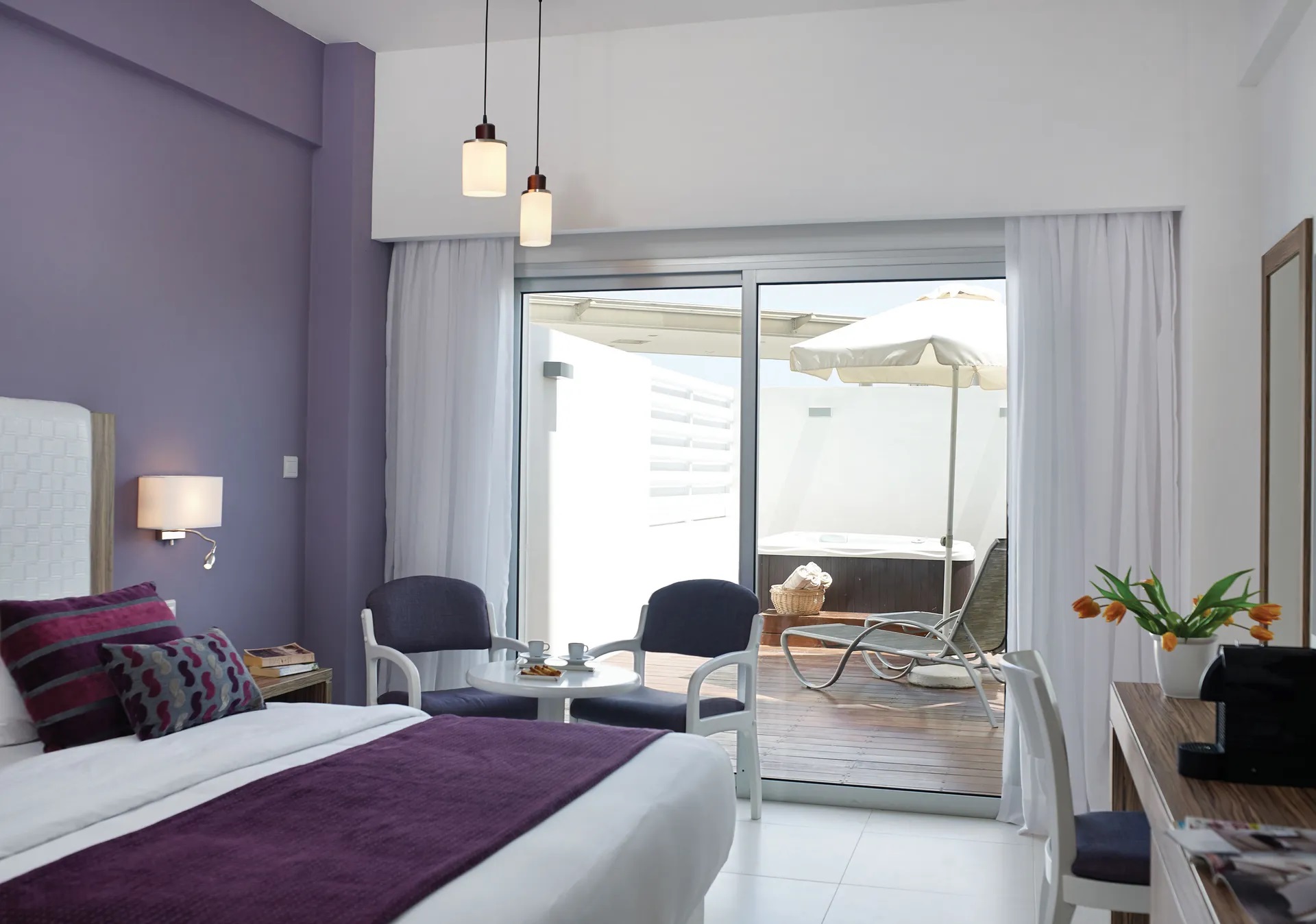 Atlantica Sea Breeze Hotel-Superior soba sa djakuzijem.jpg