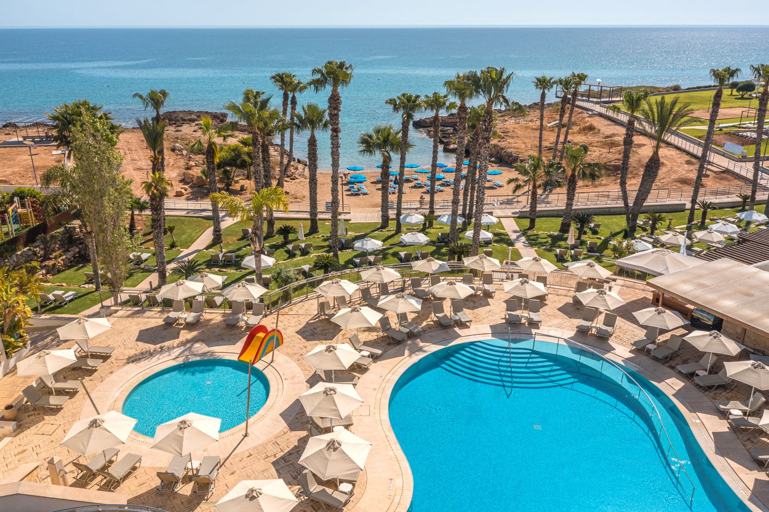 Hotel Louis Althea Beach-Kompleks hotela.jpg