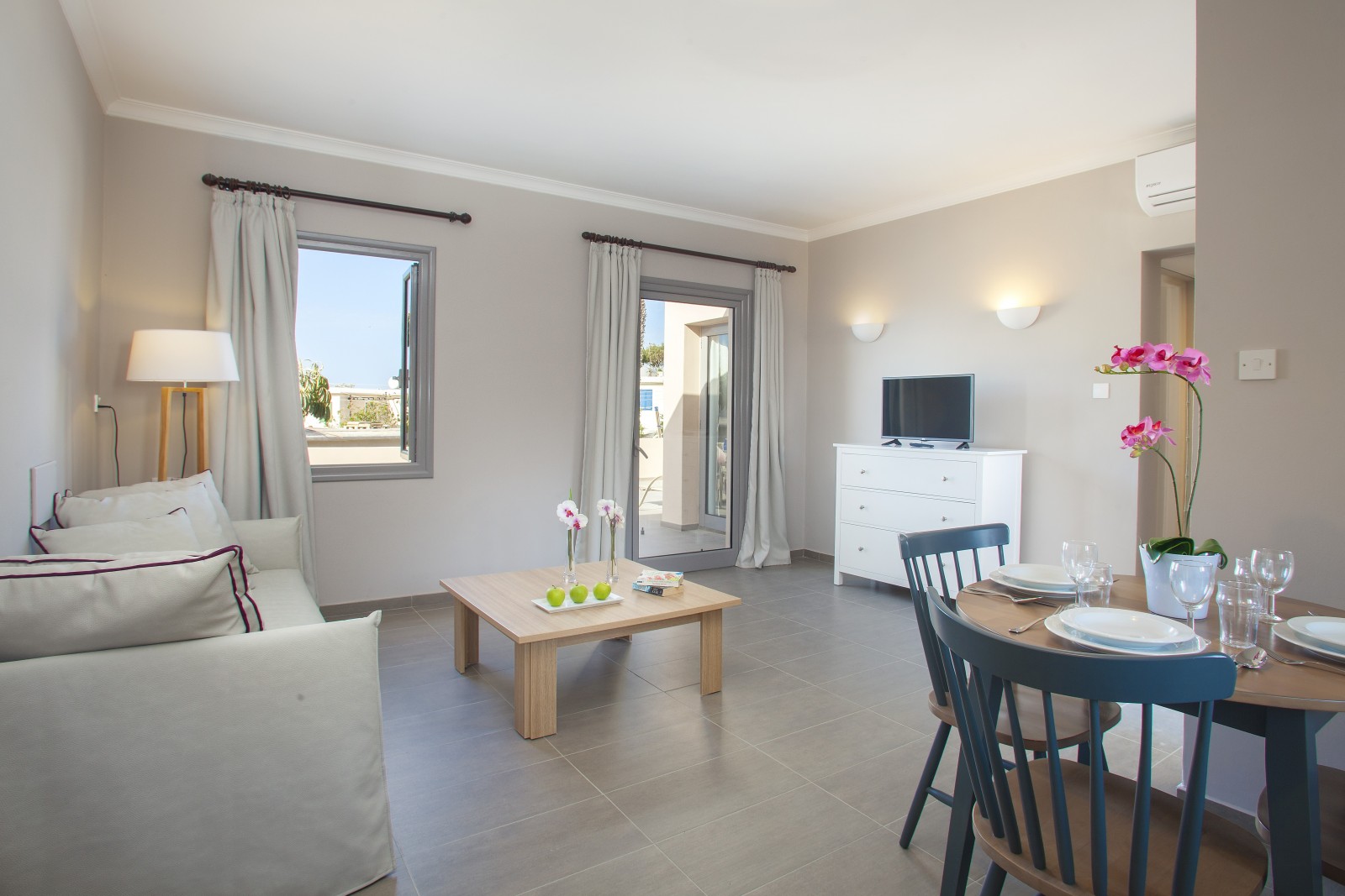 Louis St Elias Resort & Waterpark-Dvosoban suite.jpg