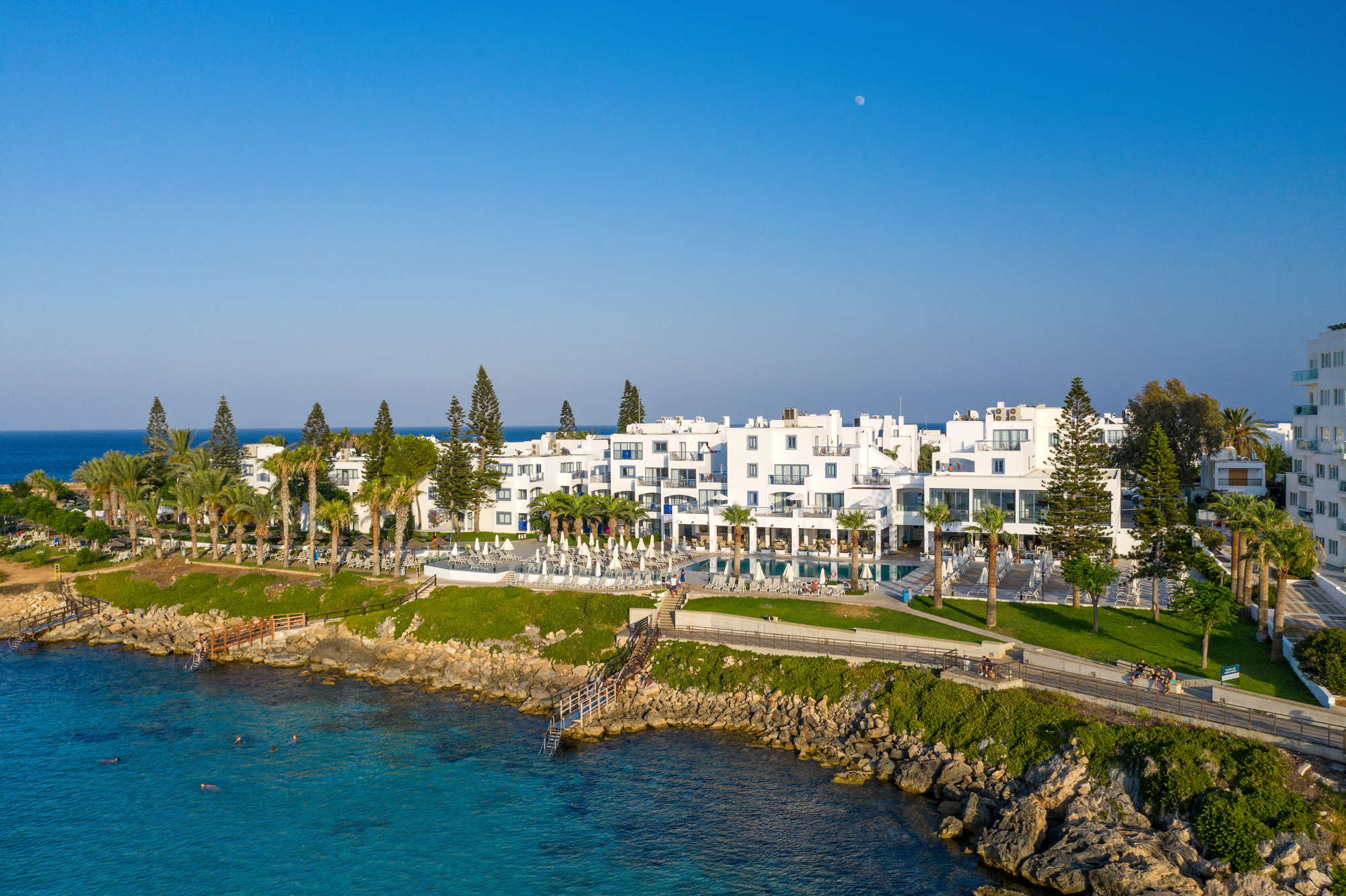 Nausicaa Beach-Okruzenje hotela.jpg