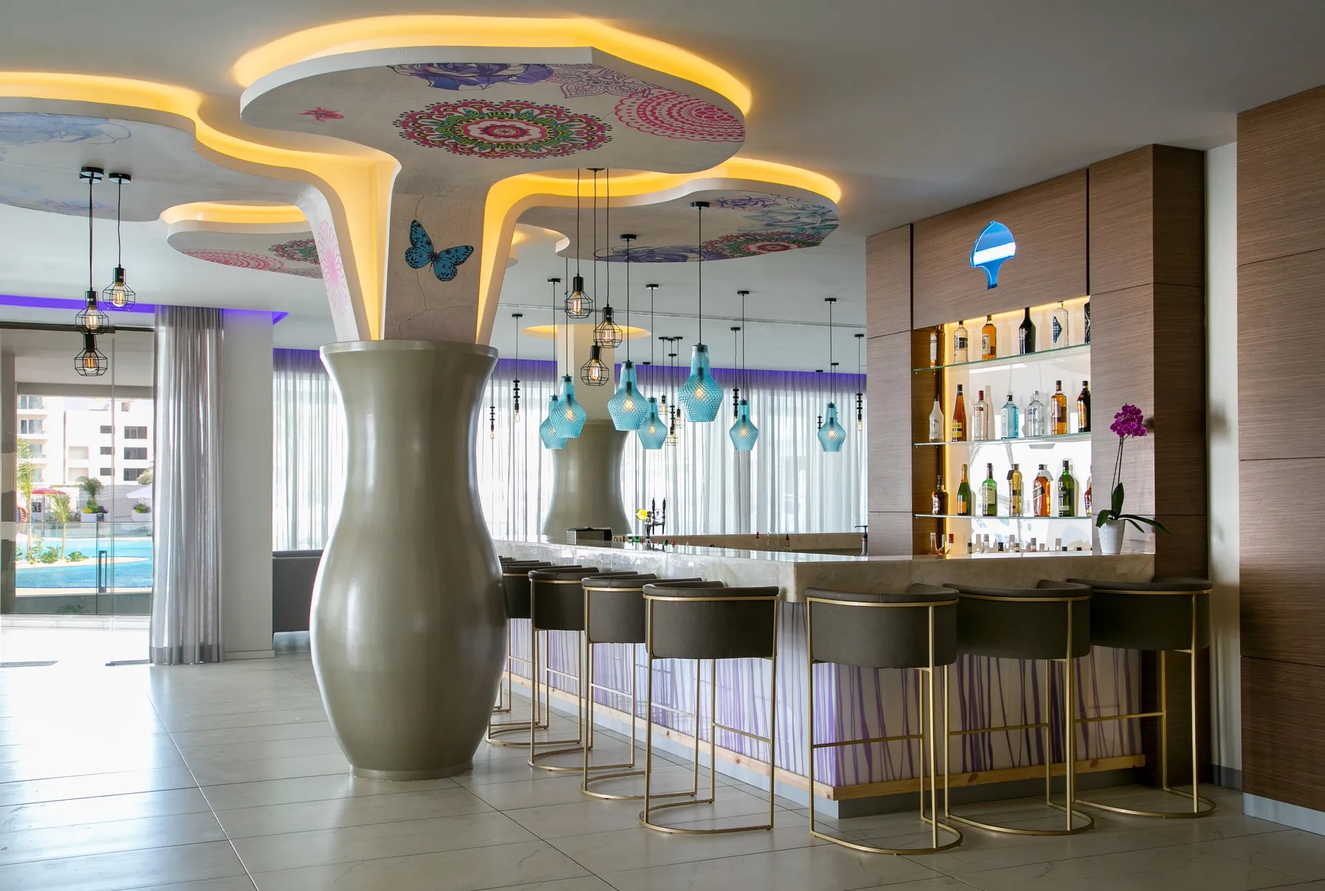 Vangelis Hotel & Suites-Bar.jpg