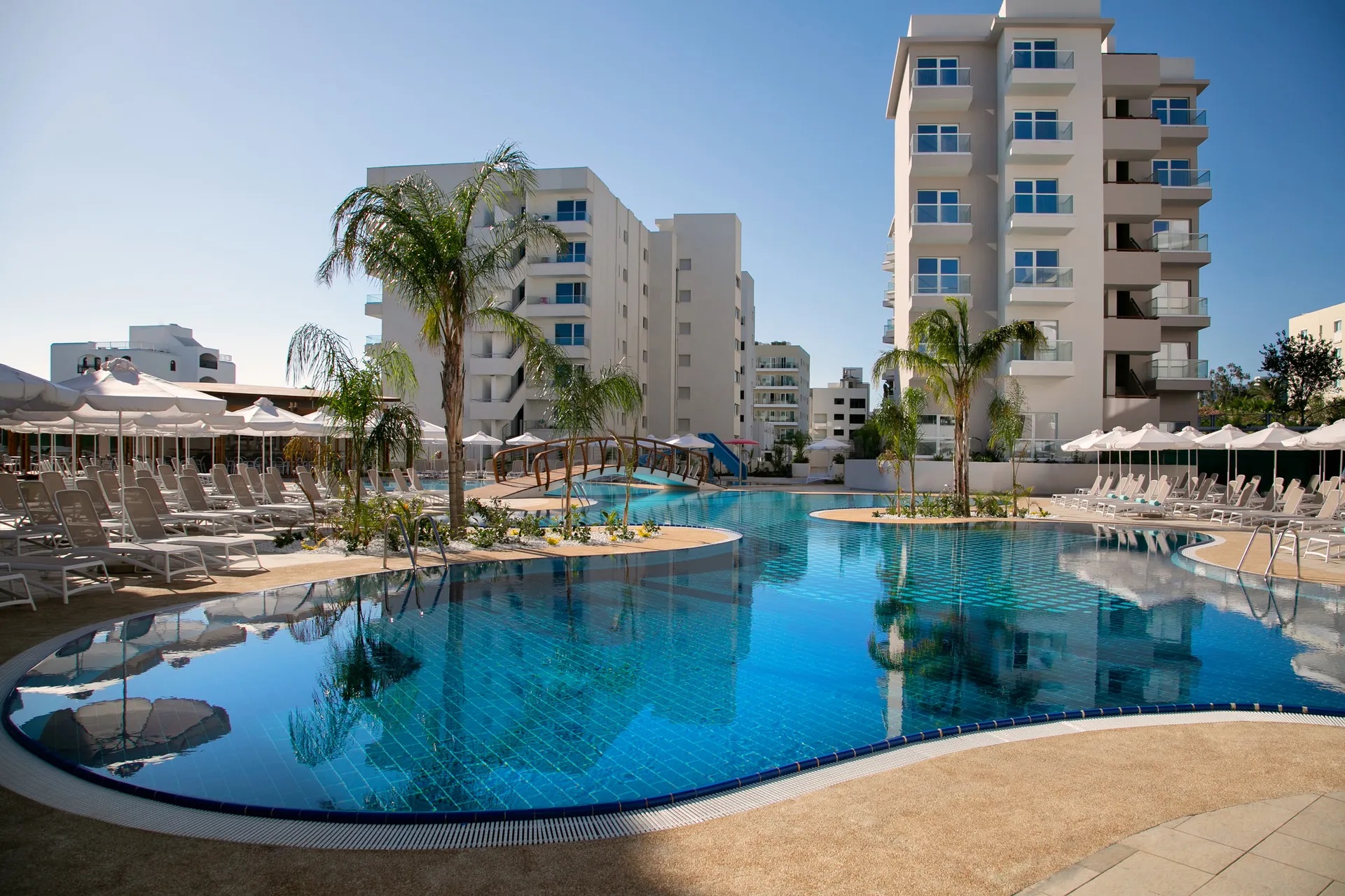 Vangelis Hotel & Suites-Bazen.jpg