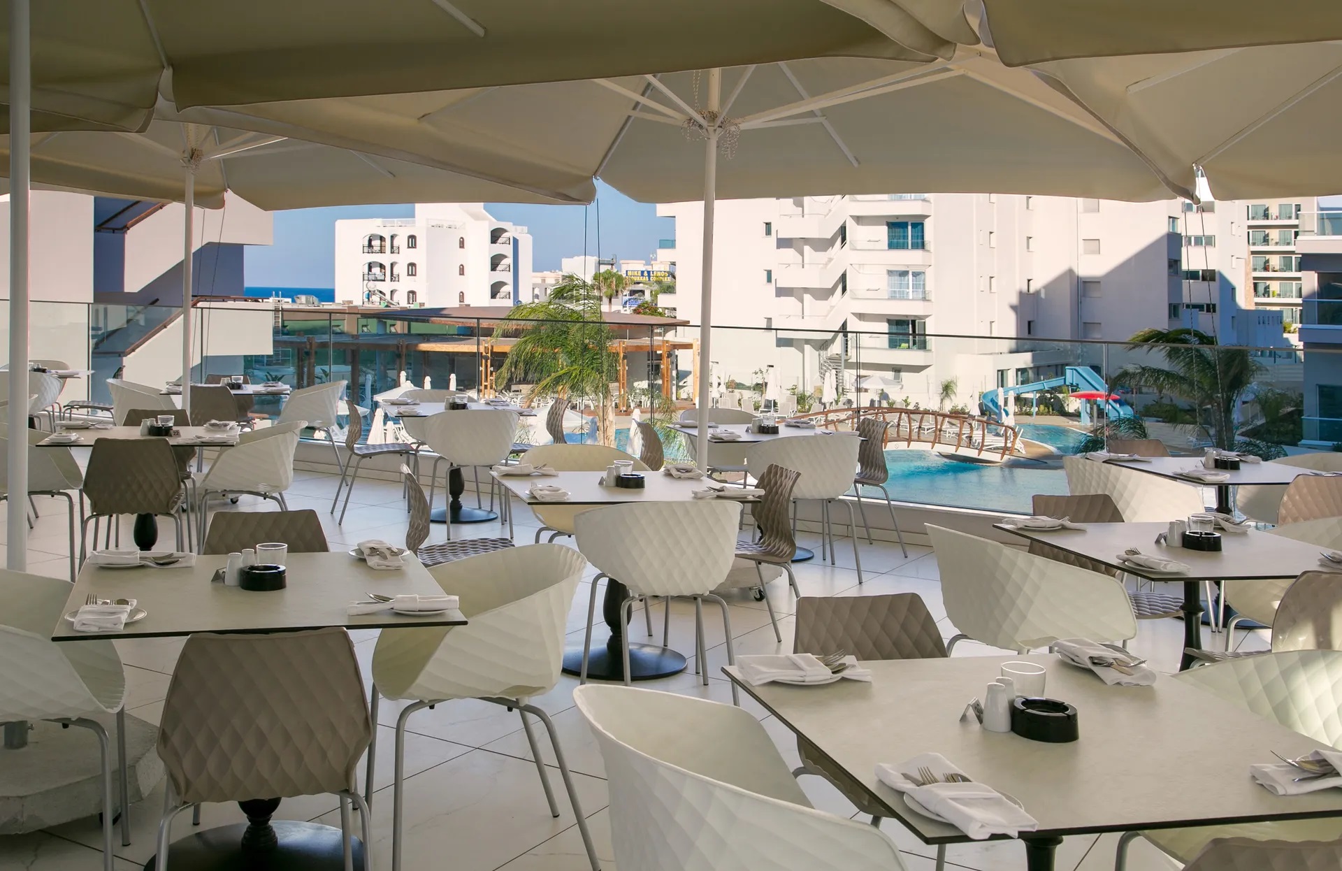 Vangelis Hotel & Suites-Terasa restorana.jpg