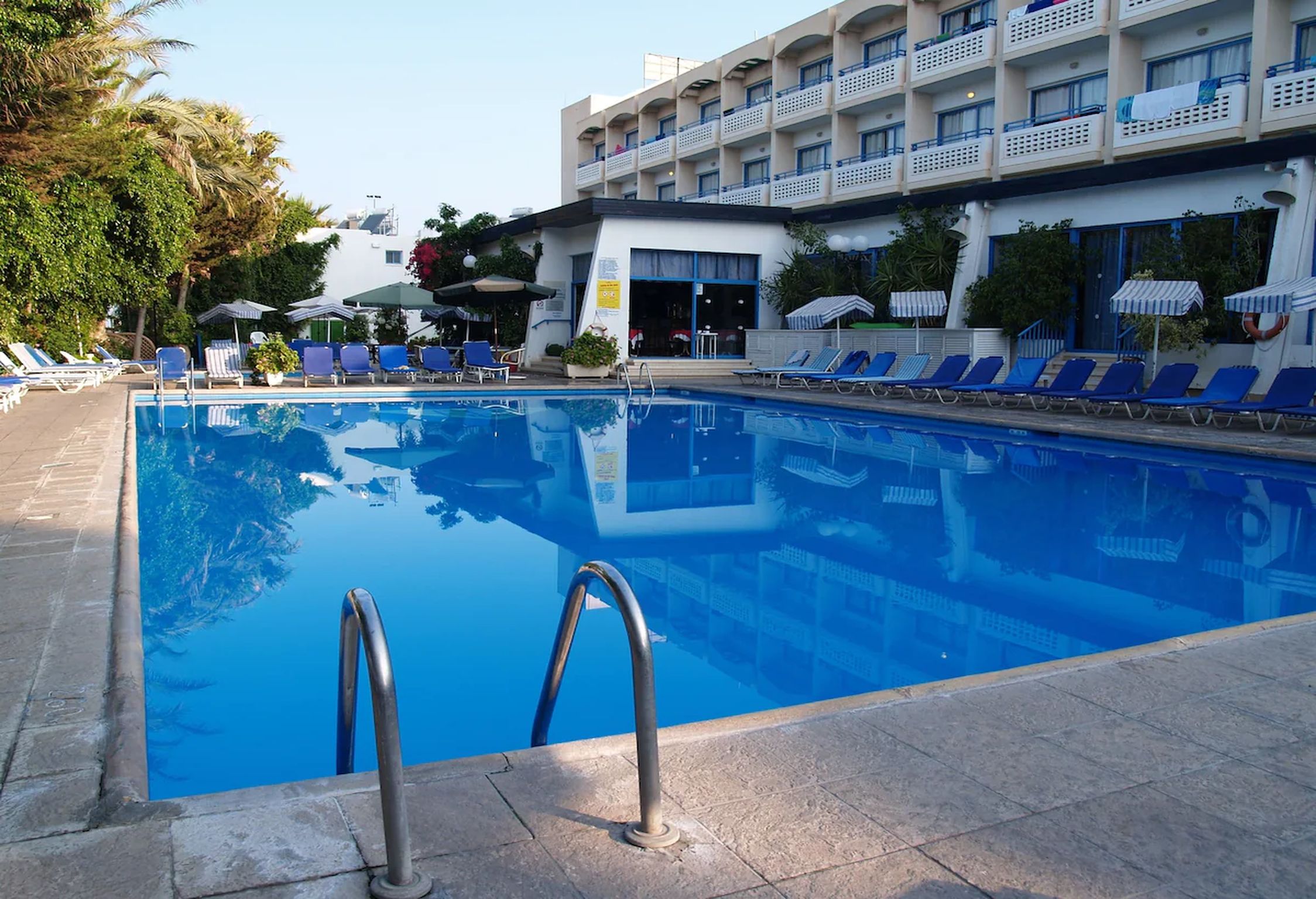 Paphiessa Hotel-Bazen.jpg