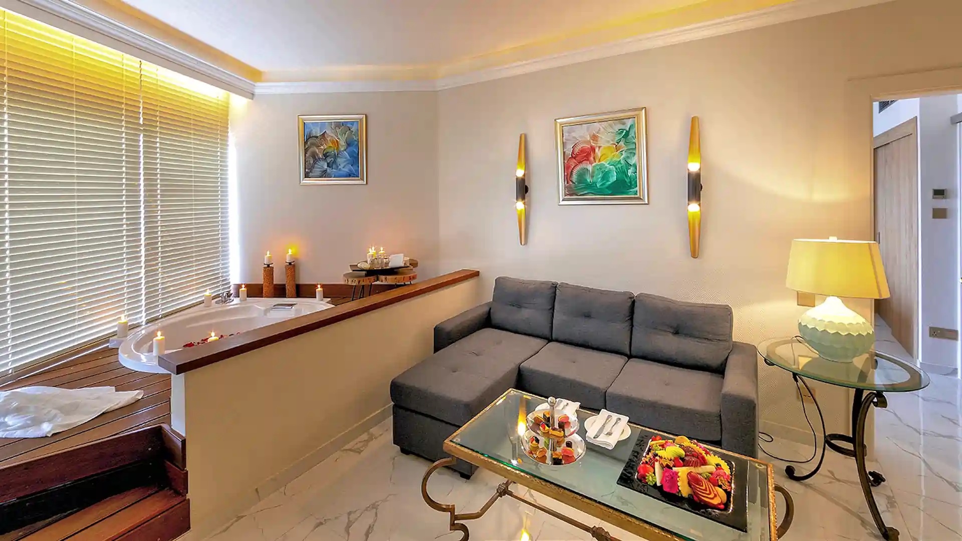 GrandResort by Leonardo Hotels-Executive suite pogled more djakuzi.jpg