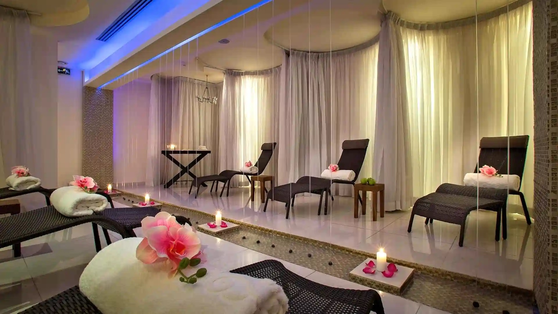 GrandResort by Leonardo Hotels-Relax zona.jpg