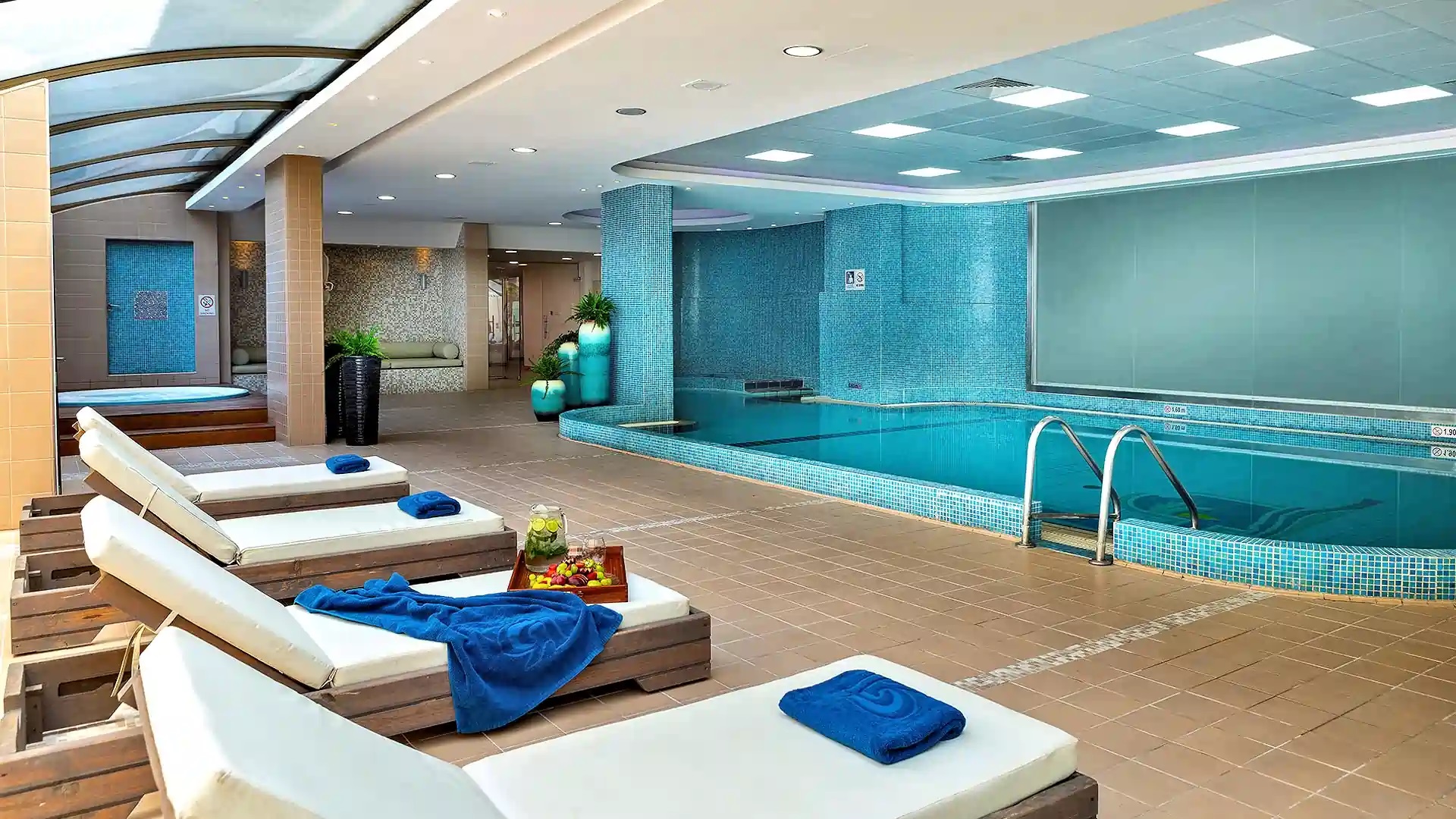 GrandResort by Leonardo Hotels-Unutrasnji bazen.jpg