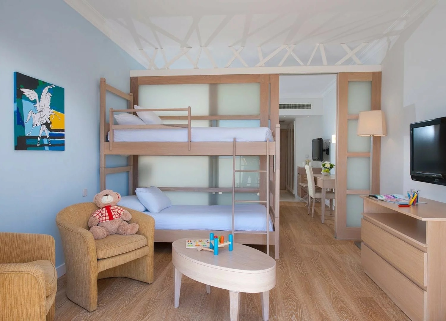 Hotel Kanika Olympic Lagoon Resort Paphos-Porodicni junior suite.jpg