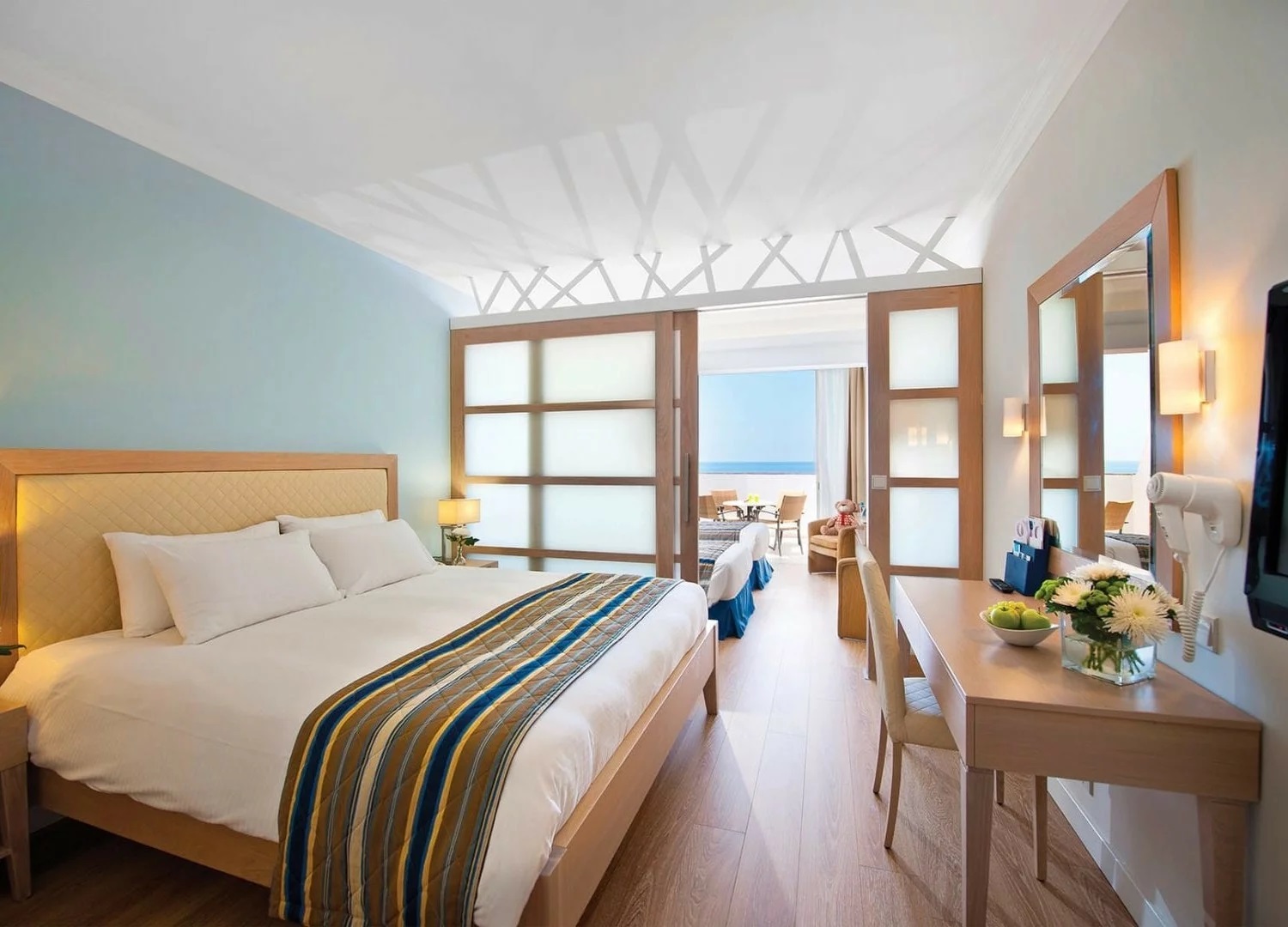 Kanika Olympic Lagoon Resort Paphos-Porodicni junior suite.jpg