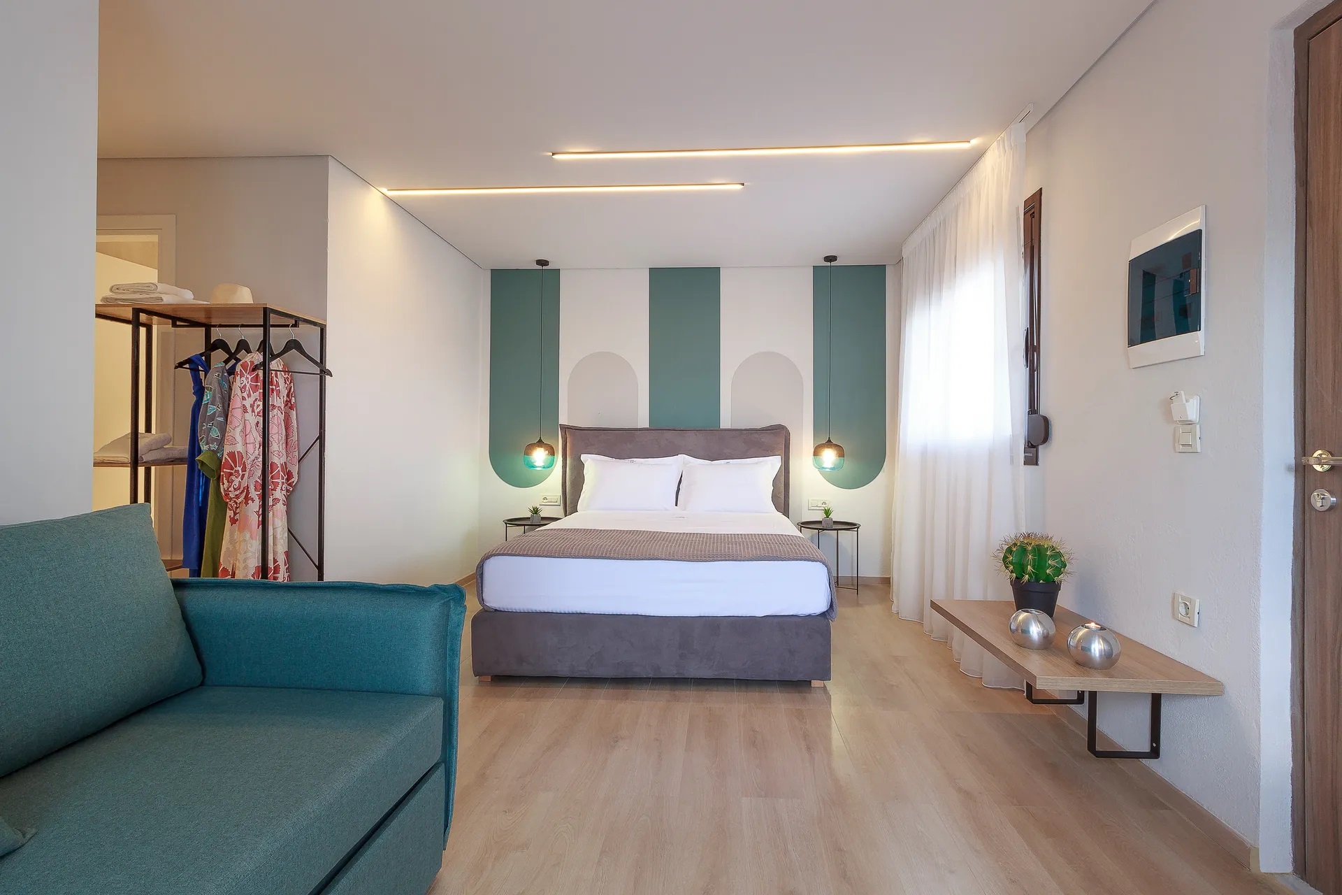 9 Ennea Luxury Rooms-Superior loft pogled more.jpg