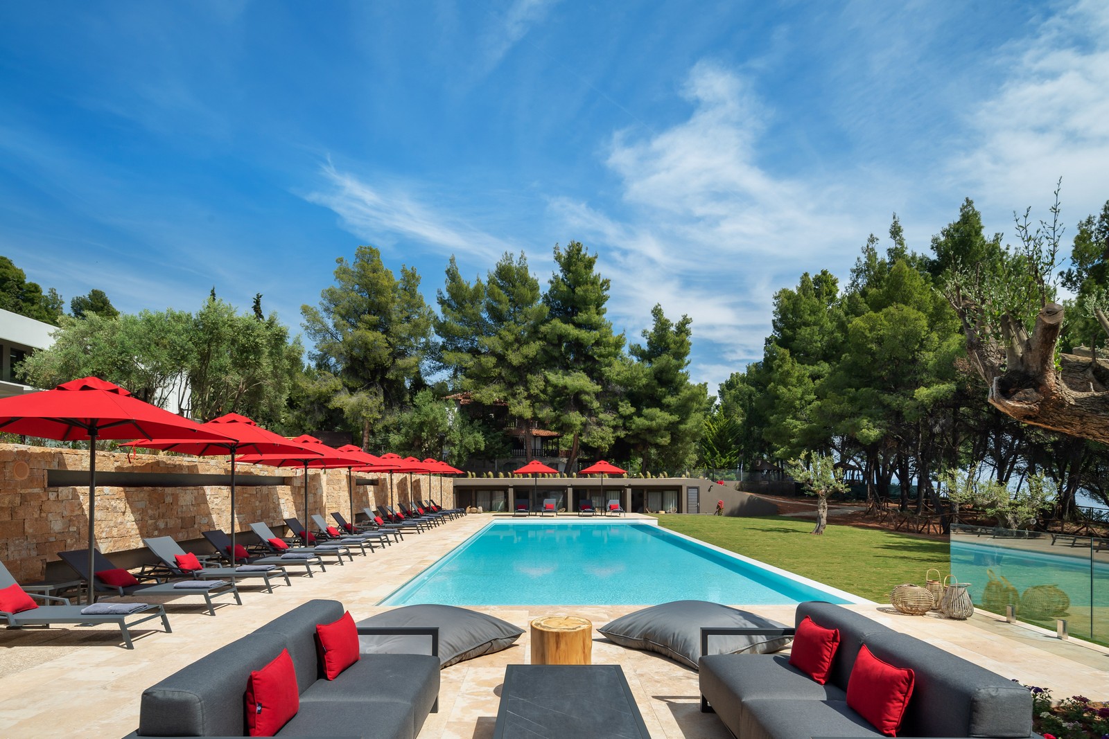 Amantes Villas & Suites Hotel-Bazen.jpg