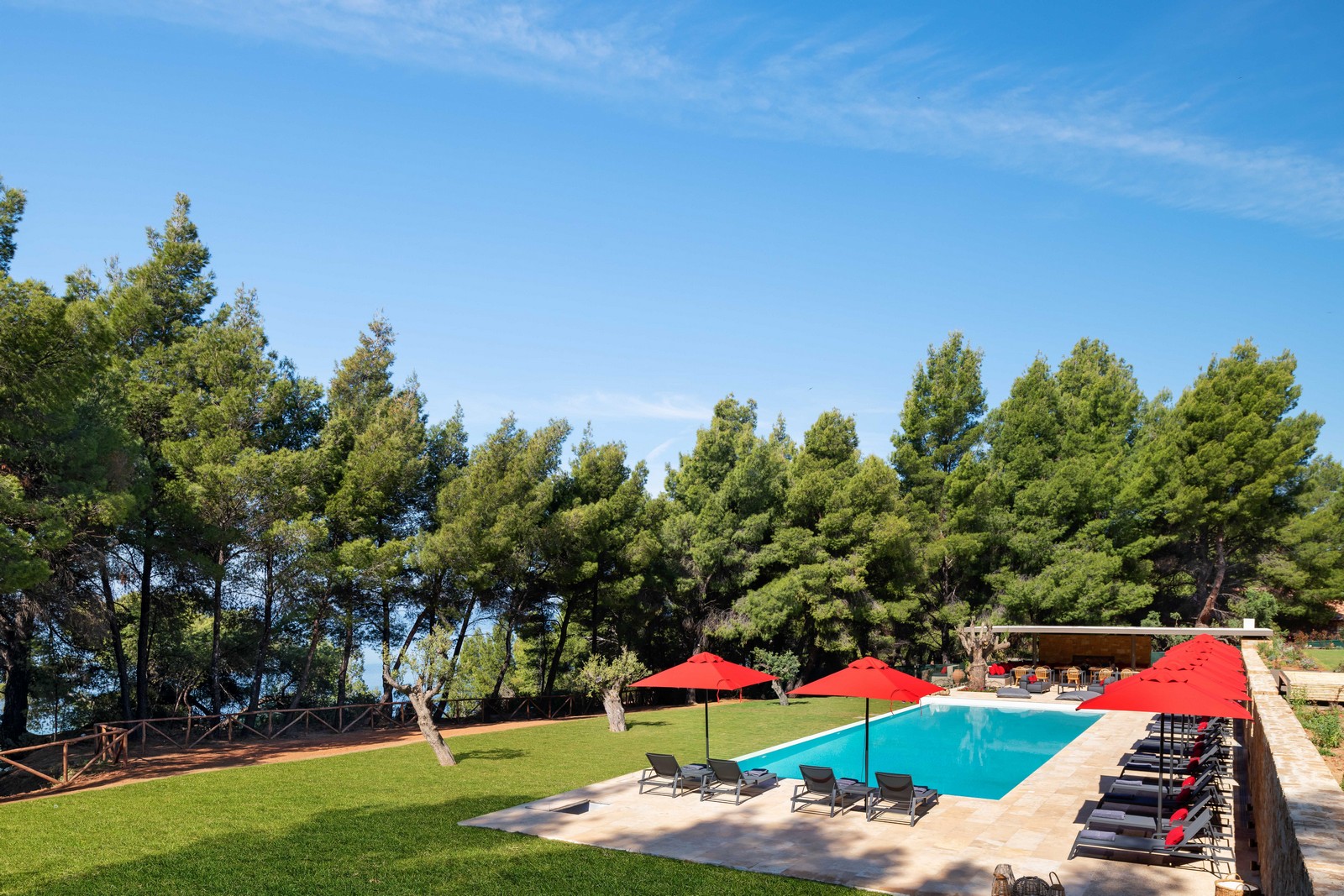 Amantes Villas & Suites-Spoljasnji bazen.jpg
