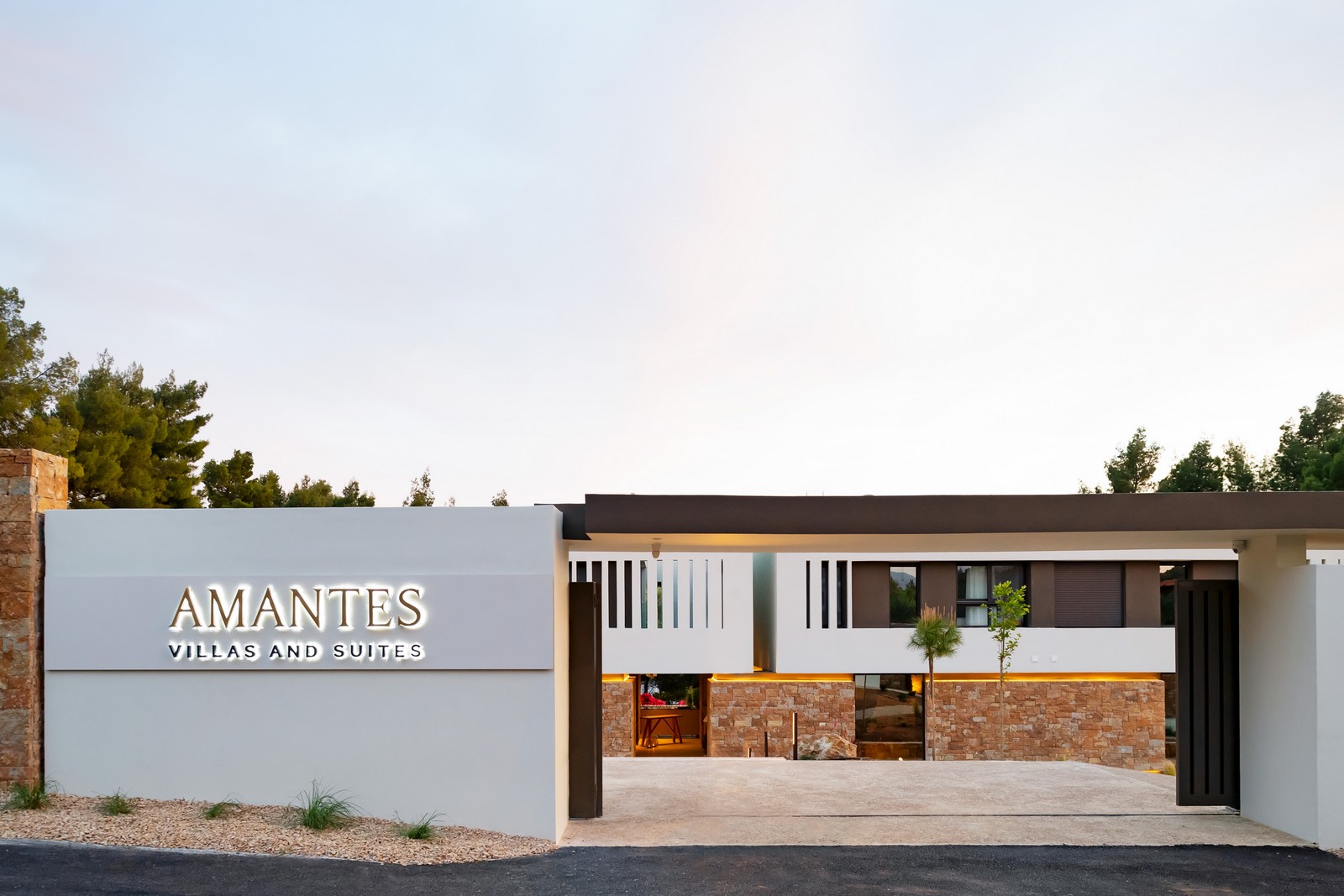 Amantes Villas & Suites-Ulaz u hotel.jpg