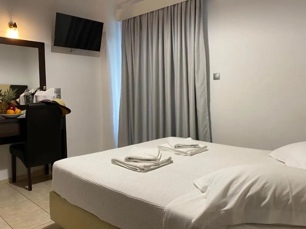 Oceana Beach Hotel-Standardna soba pogled kopno.jpg