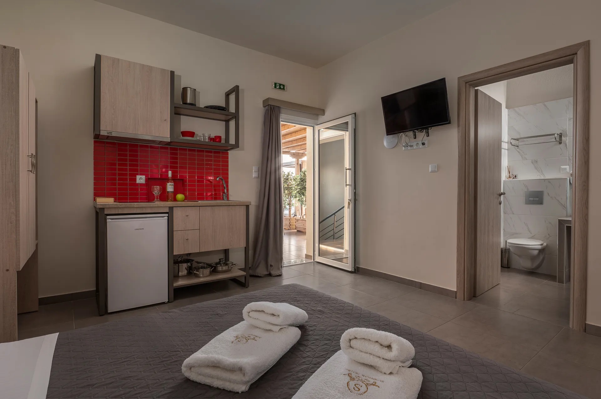 Sunshine Apartments-Deluxe soba.jpg