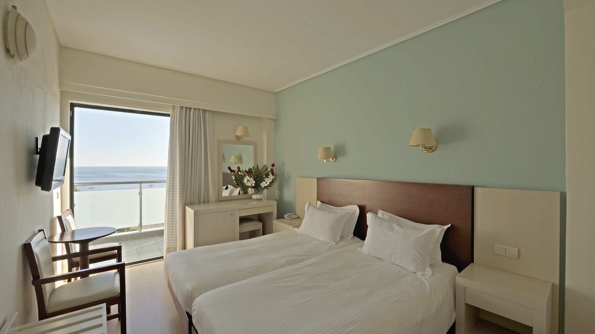 Hotel Esperia superior room.jpg