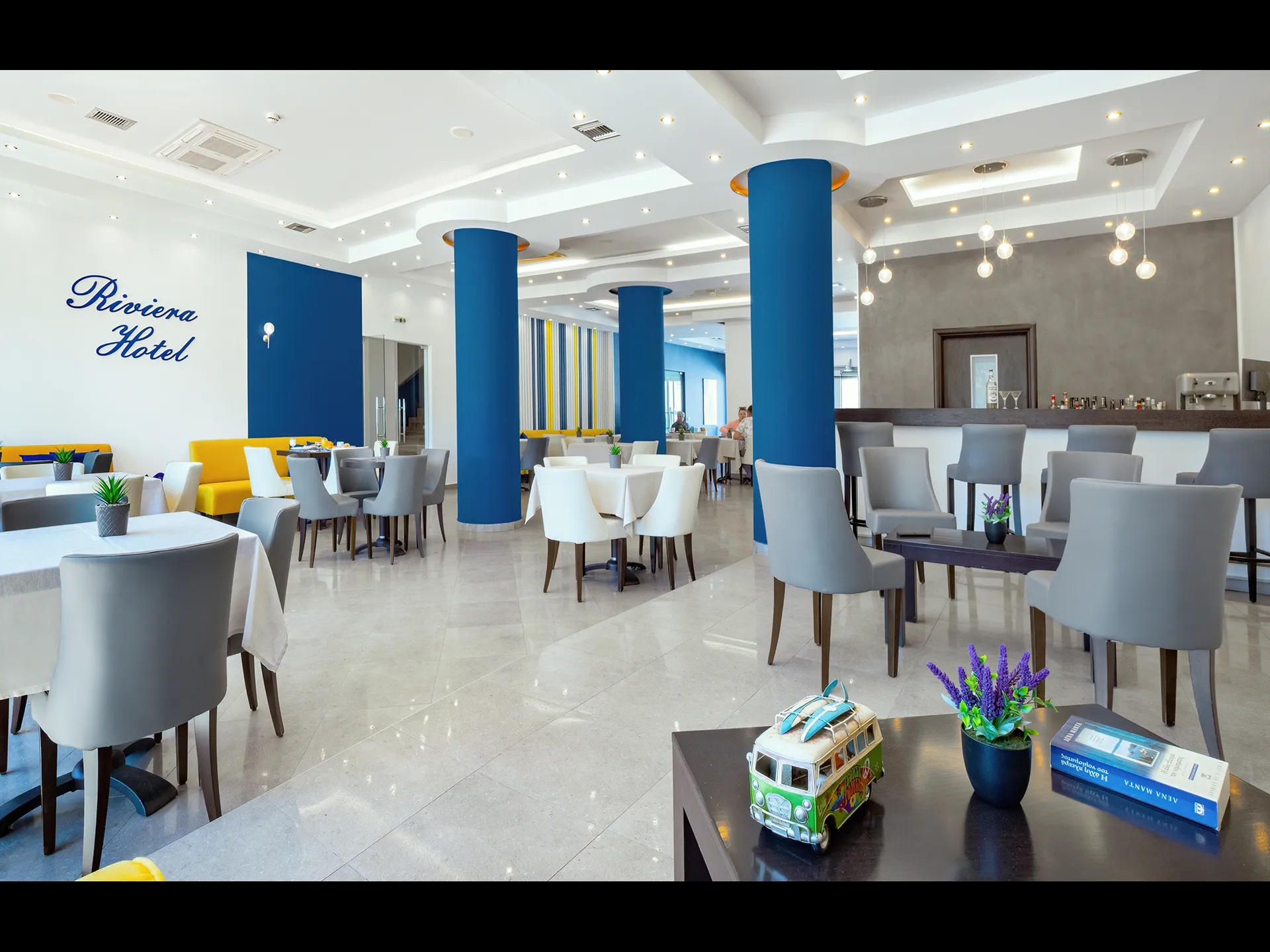 Hotel Thassian RIviera-Bar.jpg