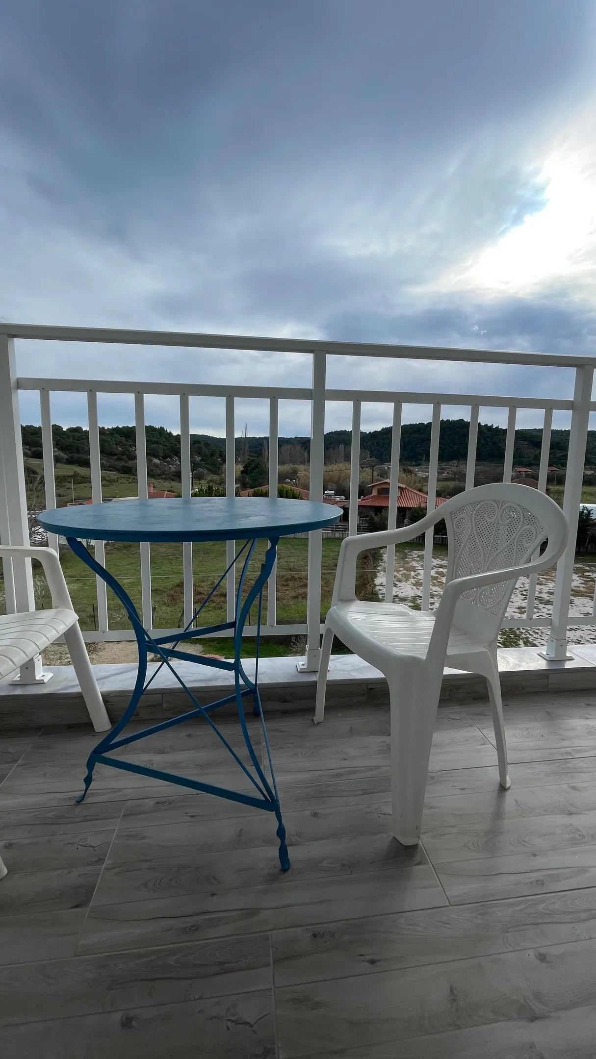 Aquarelle Studio-Pogled na okolinu.jpg
