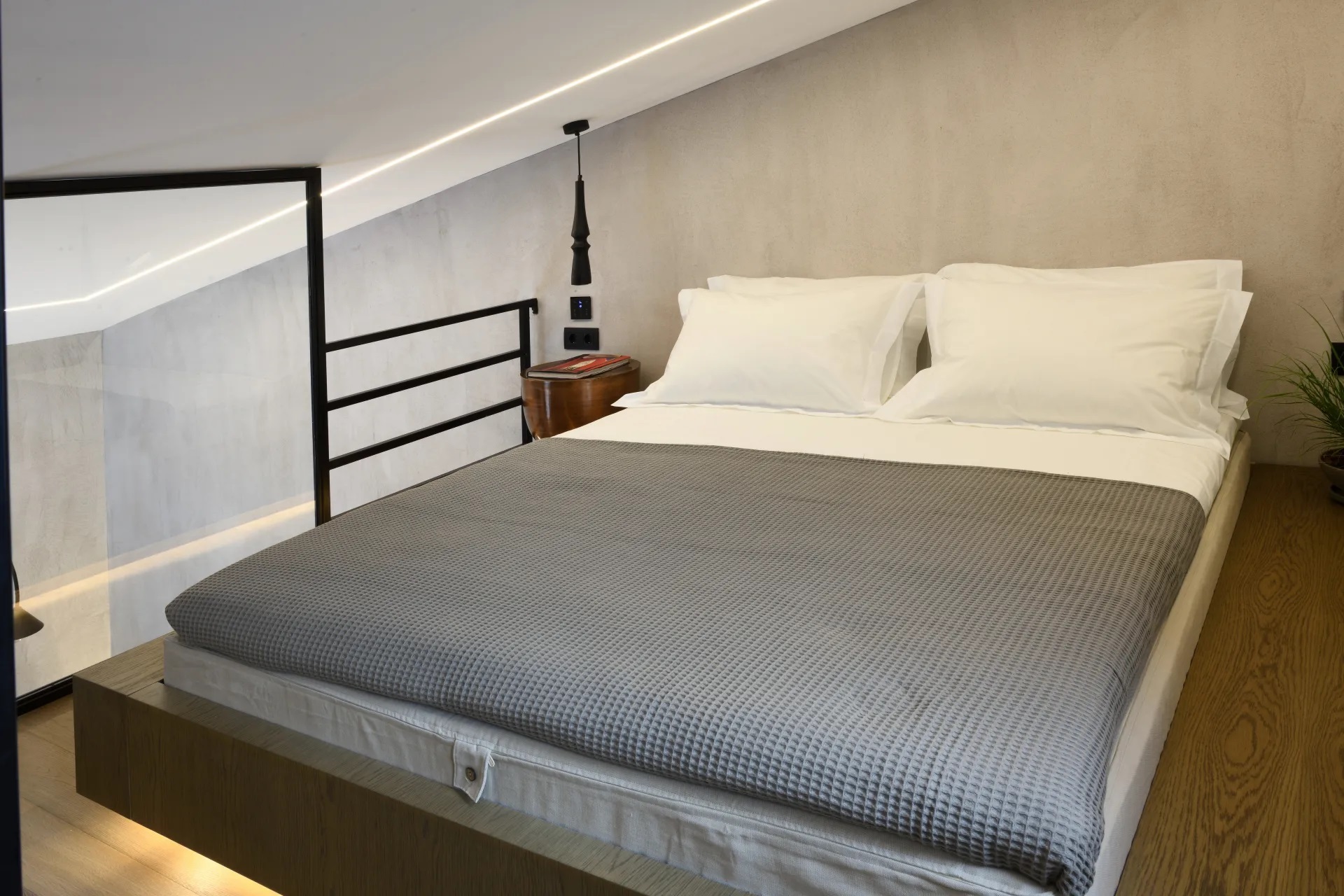Pure Villas-Junior suite sa terasom spavaca soba.jpg