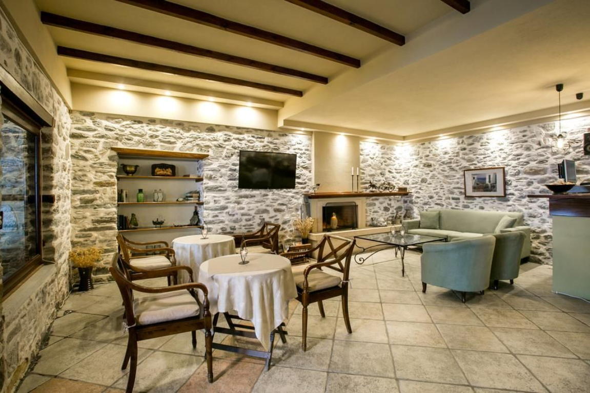 Hotel Kenta Beach-lobby bar.jpg
